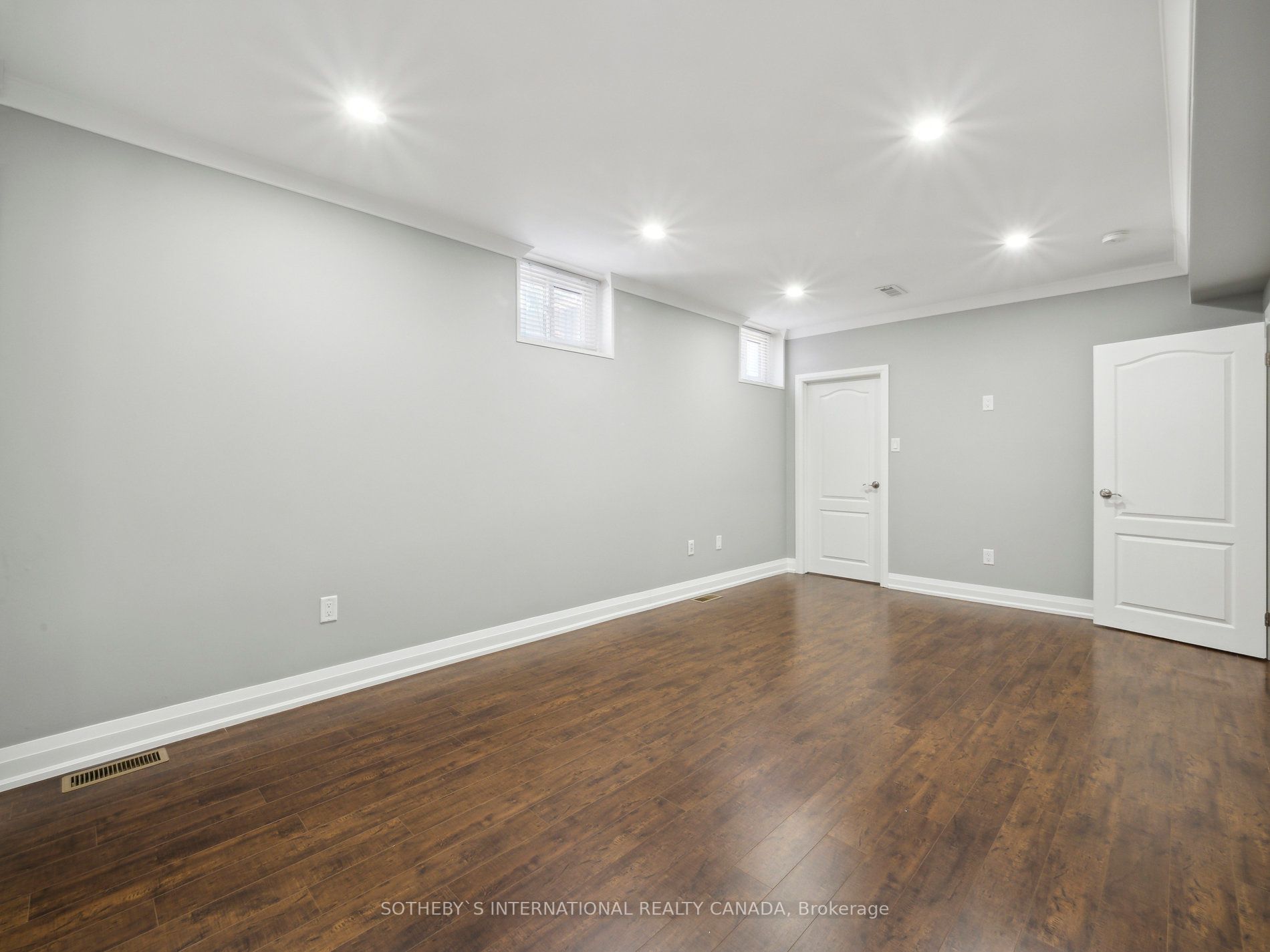 14 Laurelwood Cres, #Lower