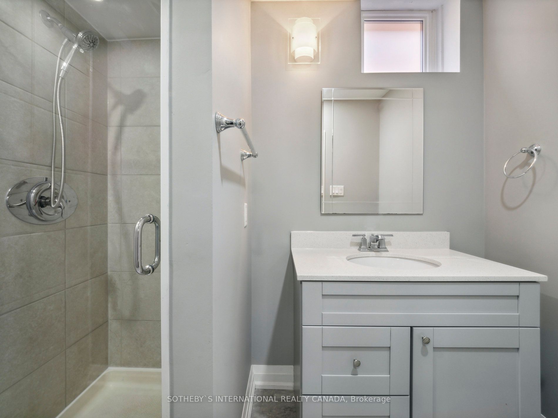 14 Laurelwood Cres, #Lower