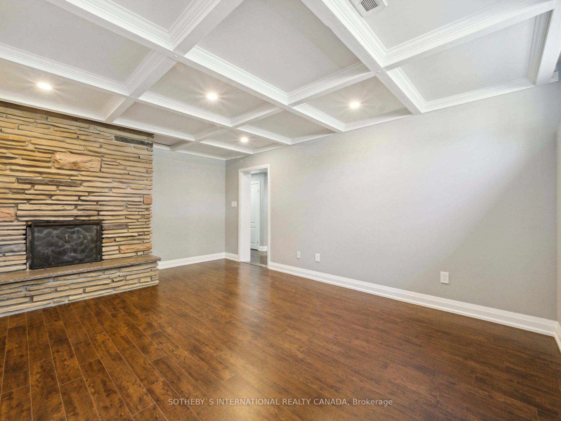 14 Laurelwood Cres, #Lower