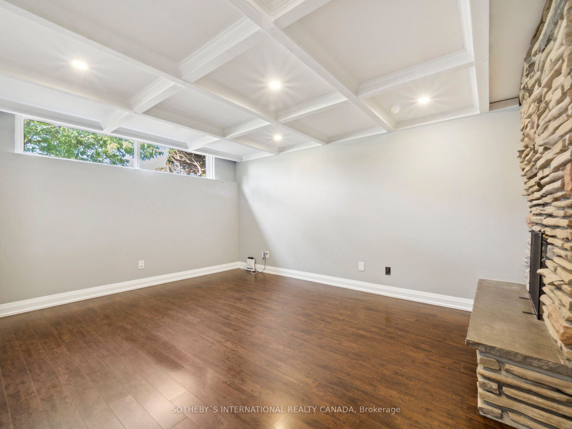 14 Laurelwood Cres, #Lower