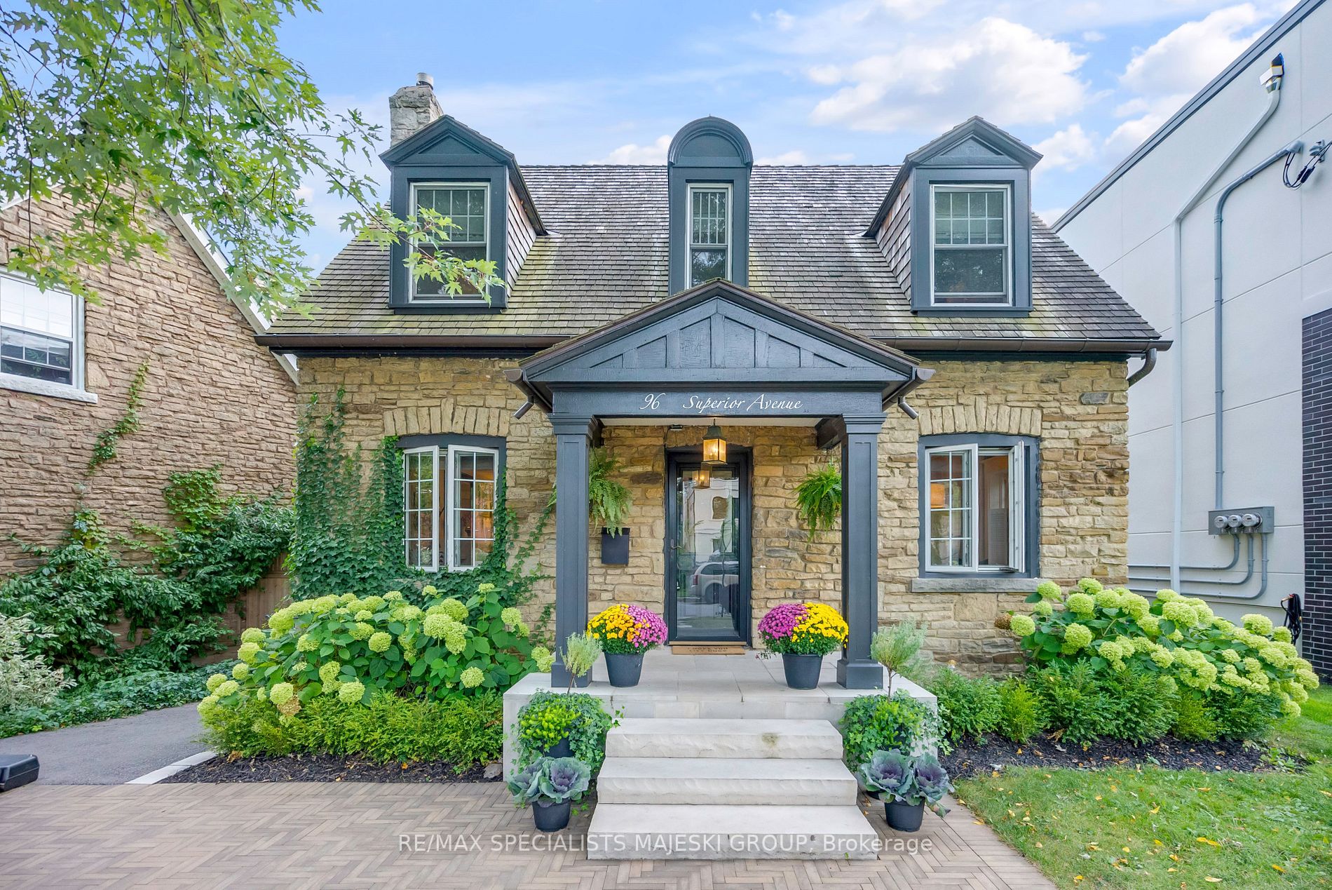 96 Superior Ave