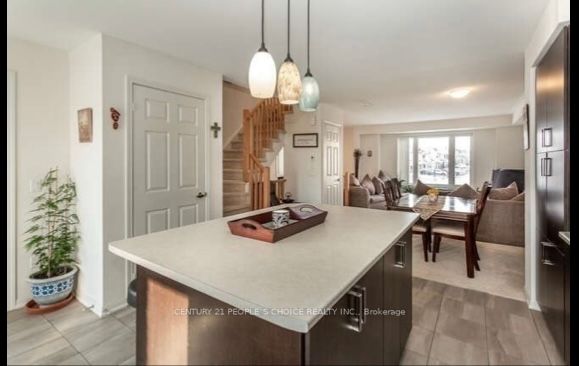 1 Beckenrose Court, #13