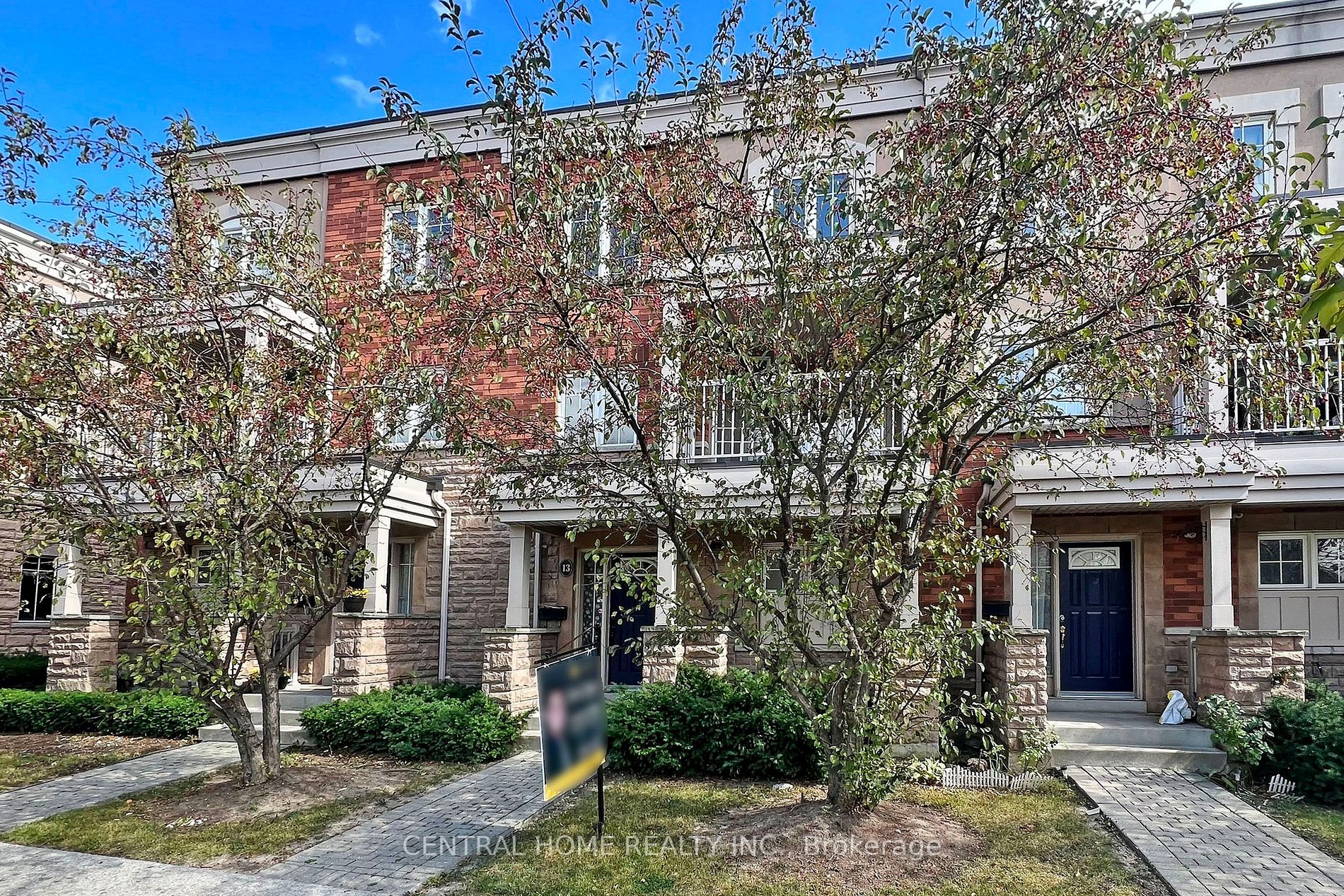 365 Murray Ross Pkwy, #13