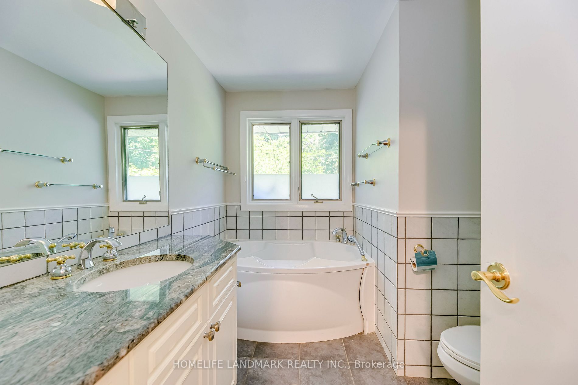 115 Wolfdale Ave