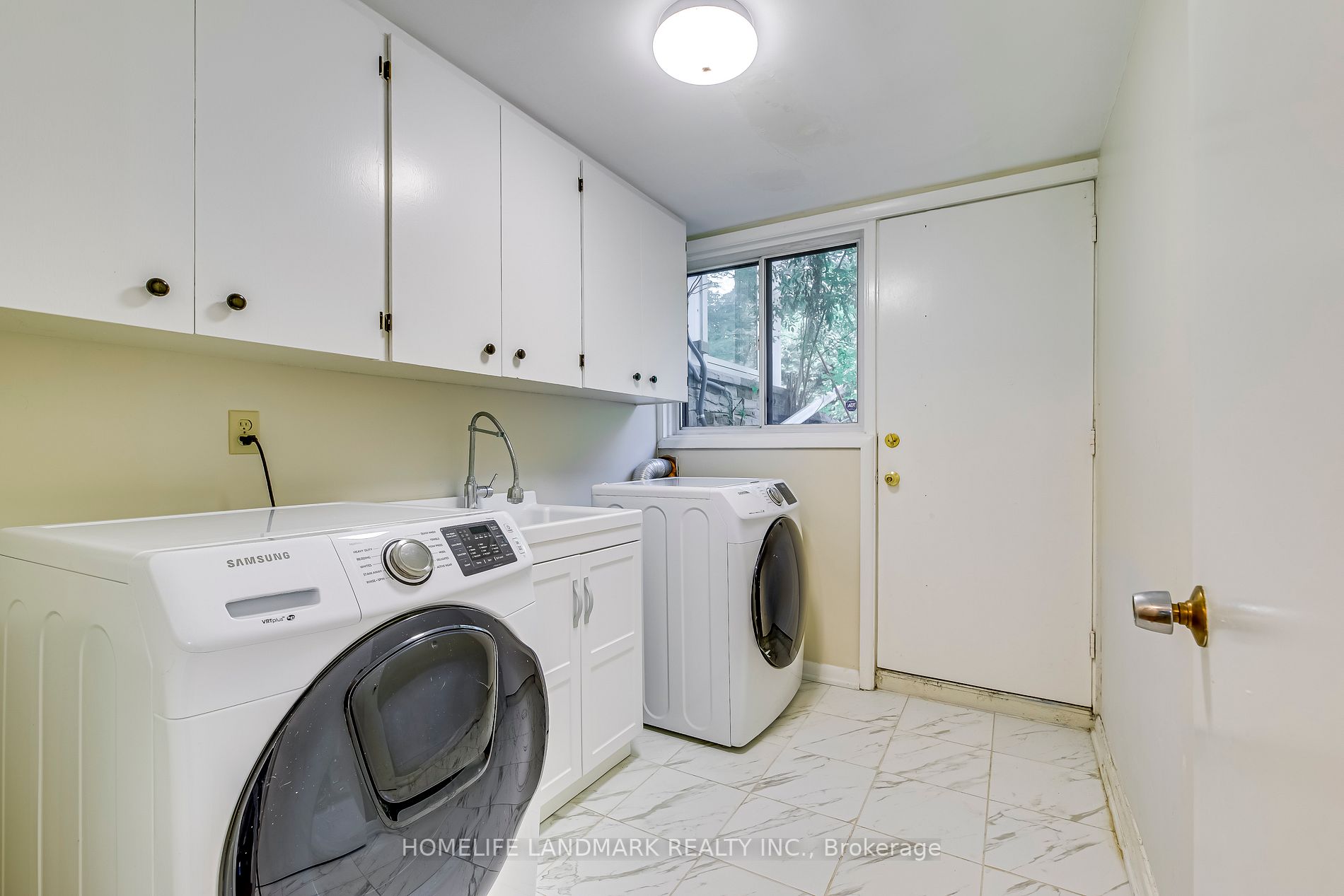 115 Wolfdale Ave