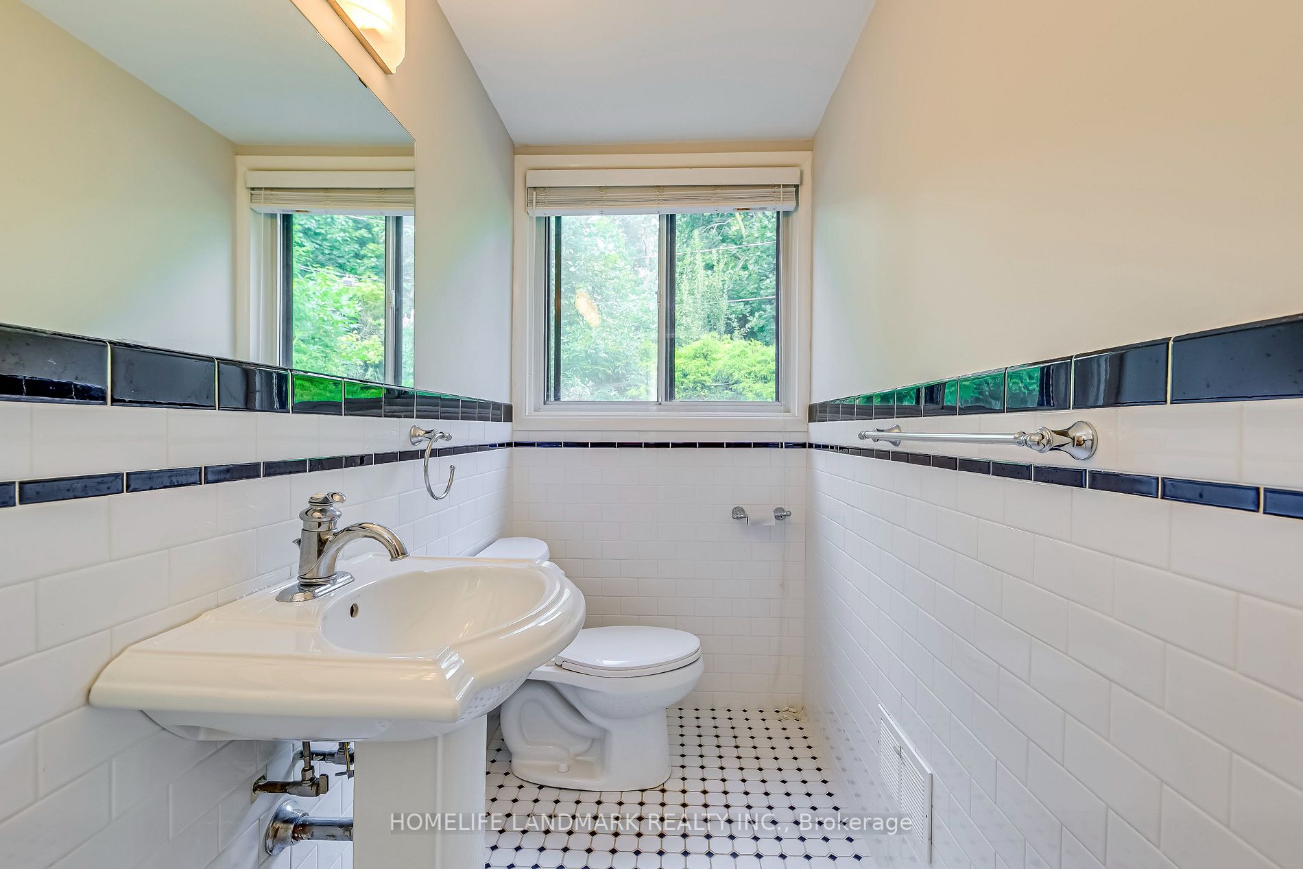 115 Wolfdale Ave