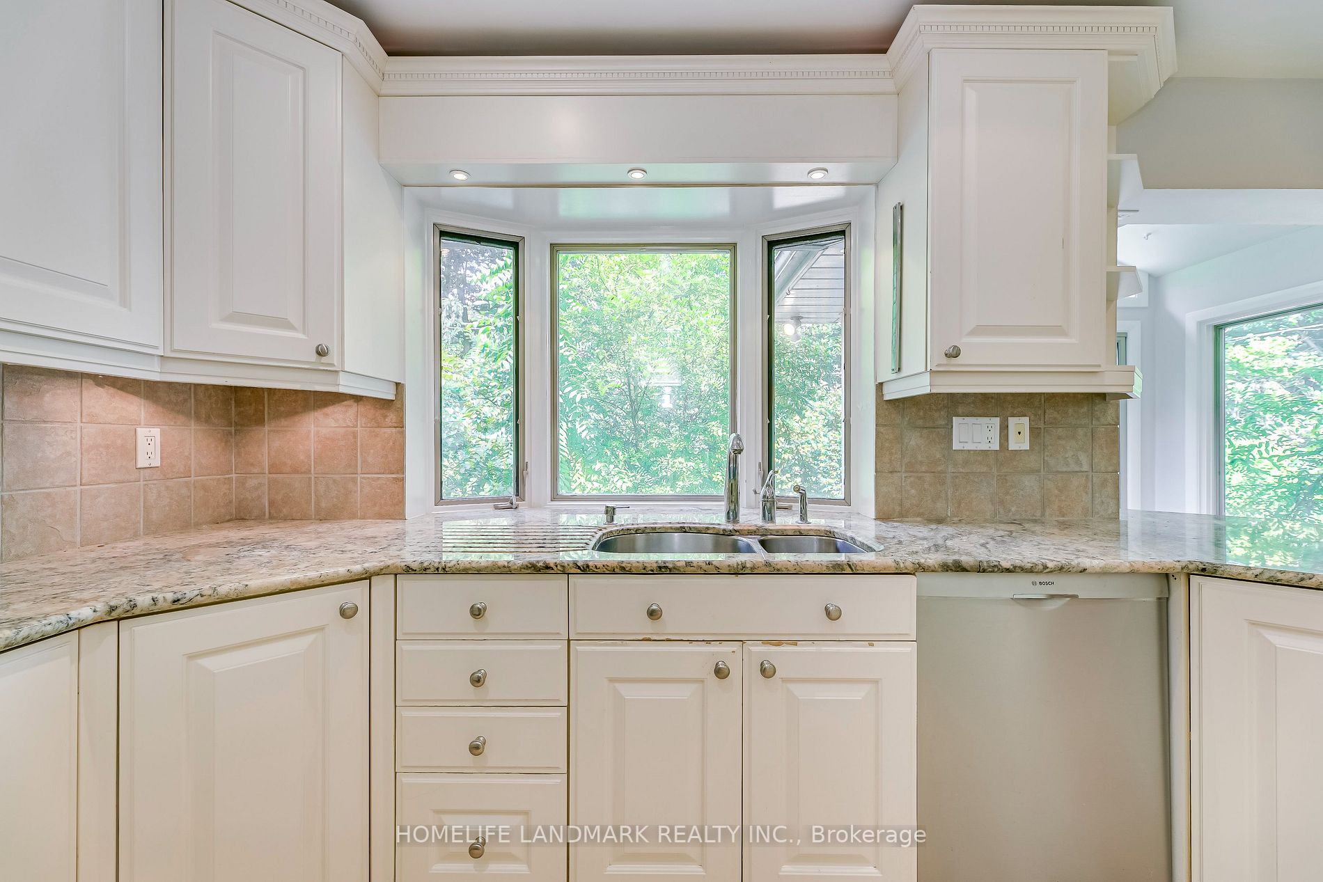 115 Wolfdale Ave