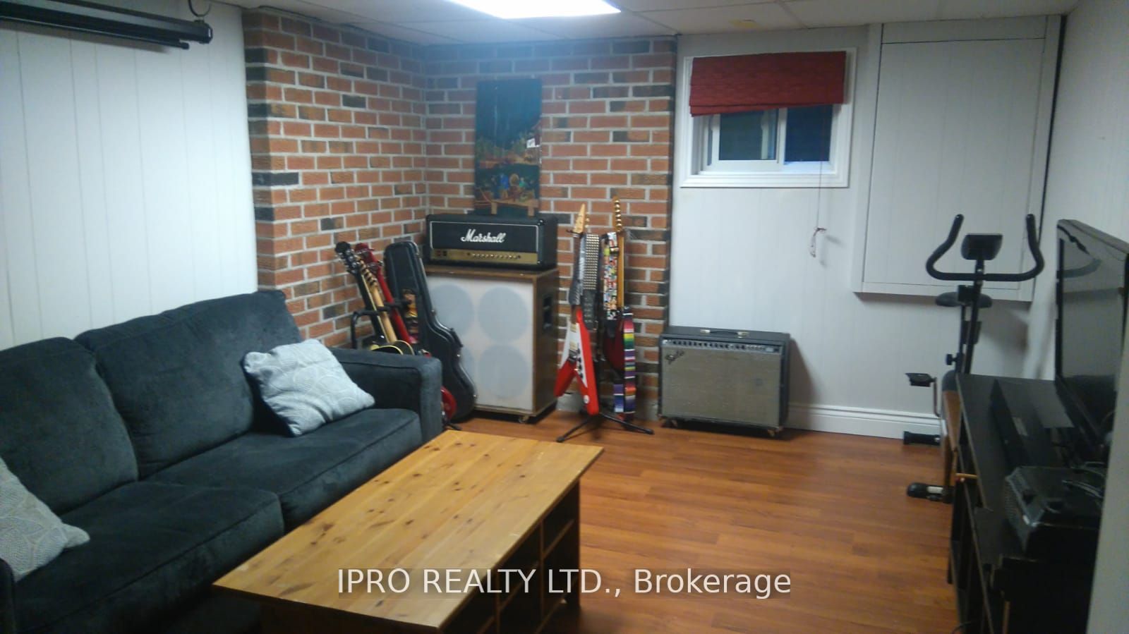 62 Ambleside Drive