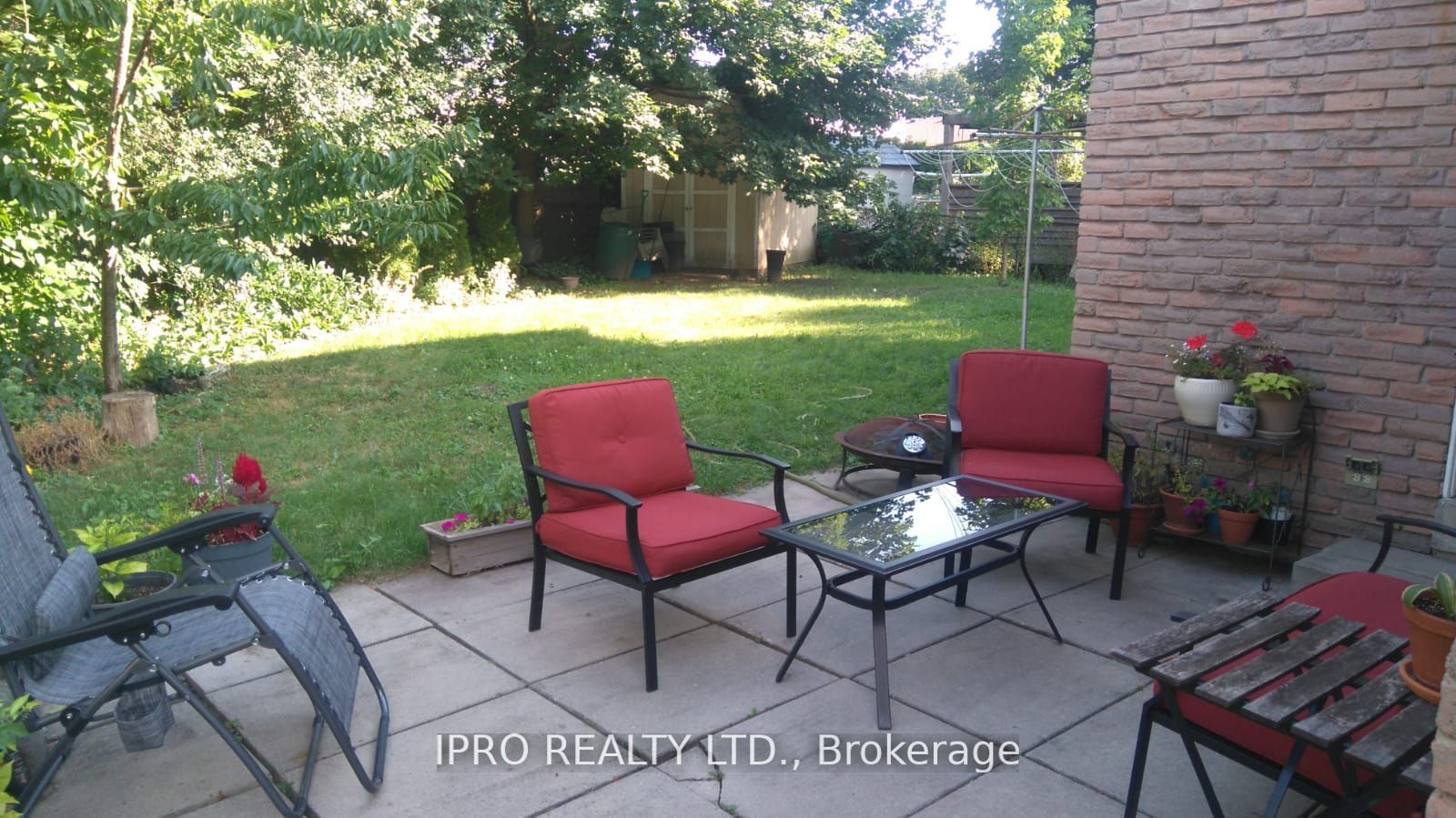 62 Ambleside Drive