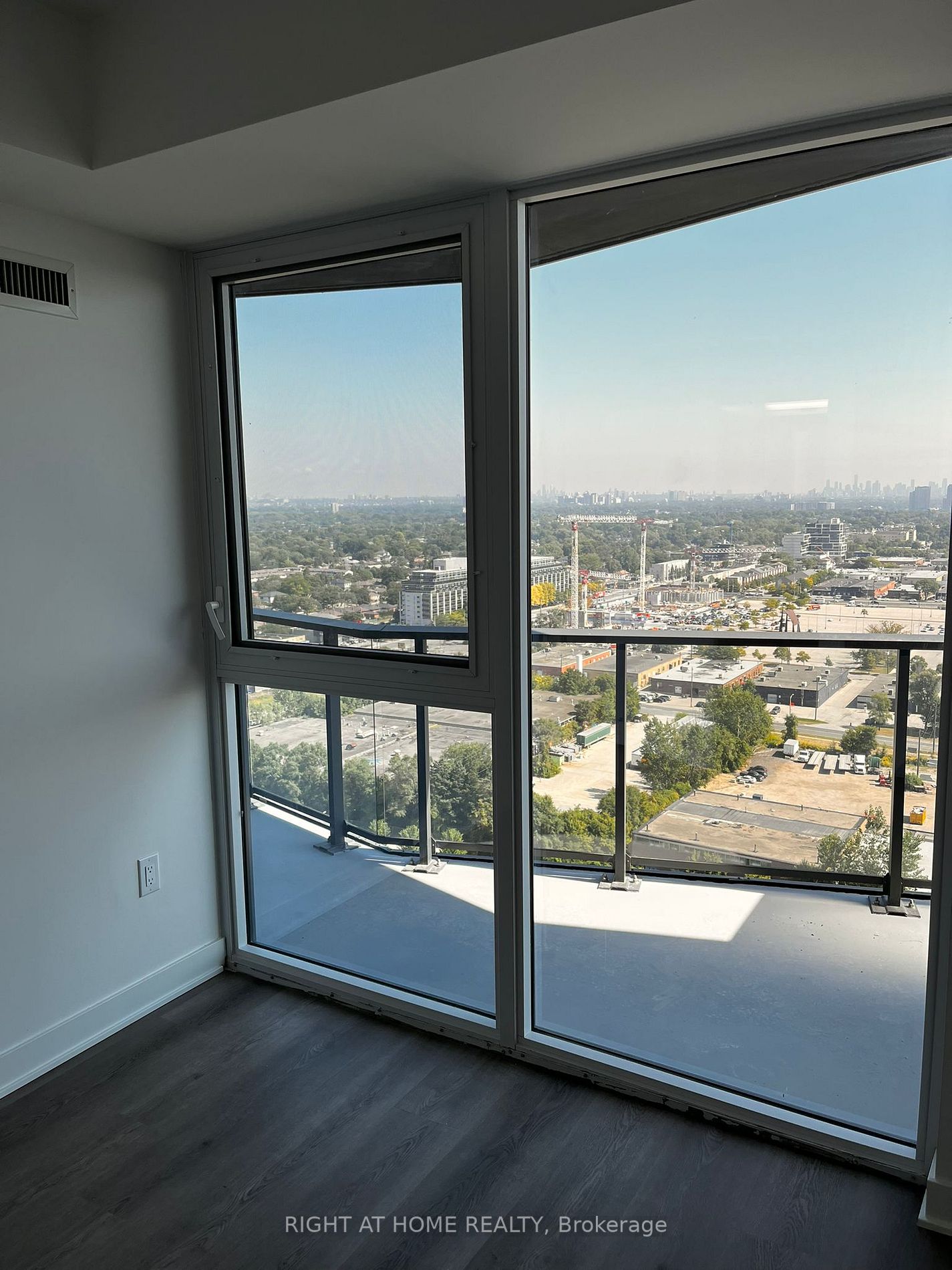 Listing W7009346 - Large Photo # 3