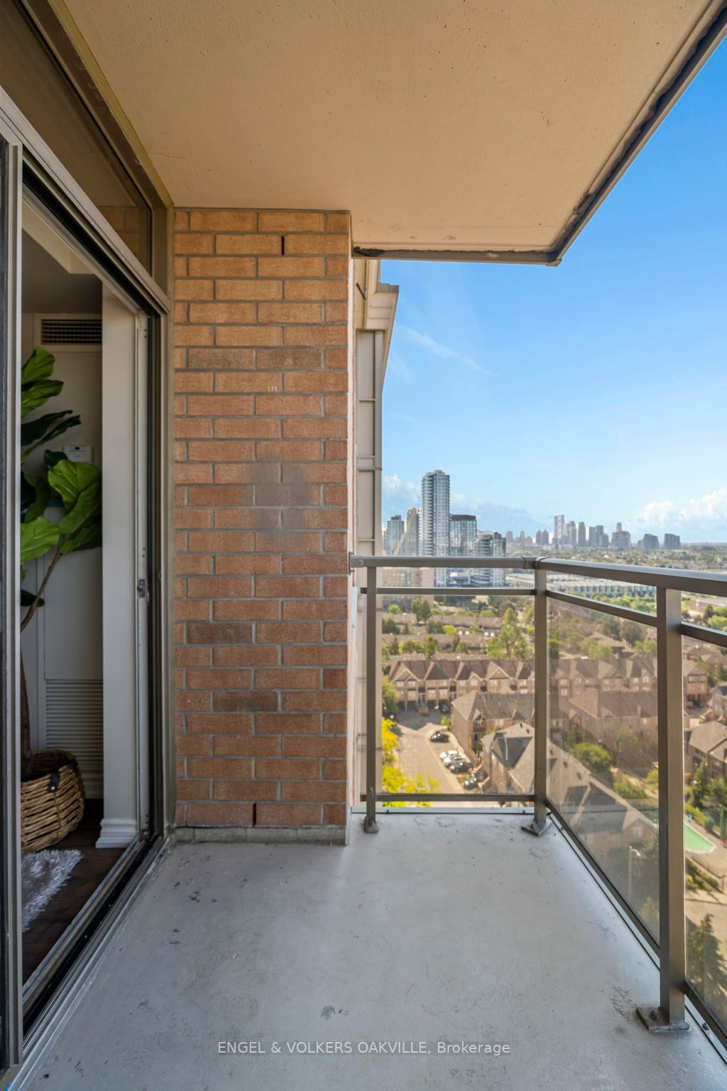 55 Strathaven Dr, #1810