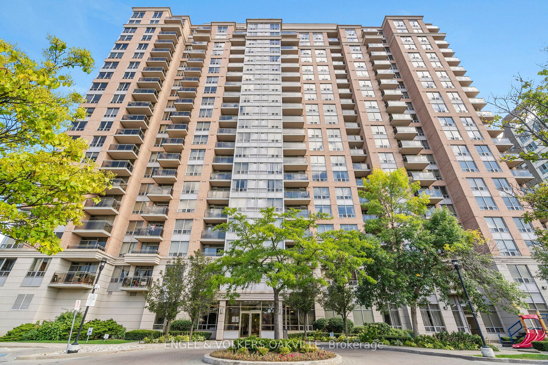 55 Strathaven Dr, #1810