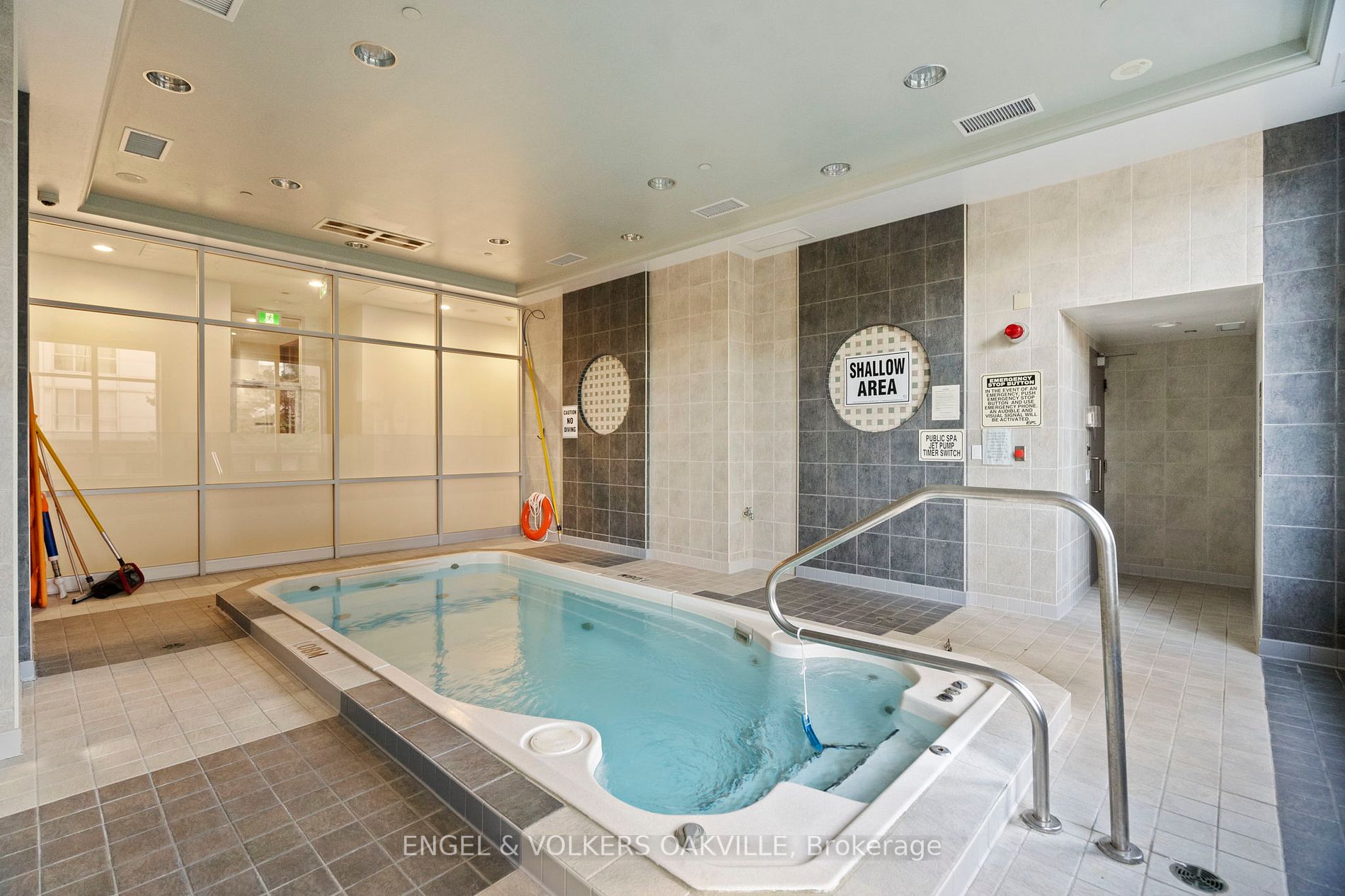 55 Strathaven Dr, #1810
