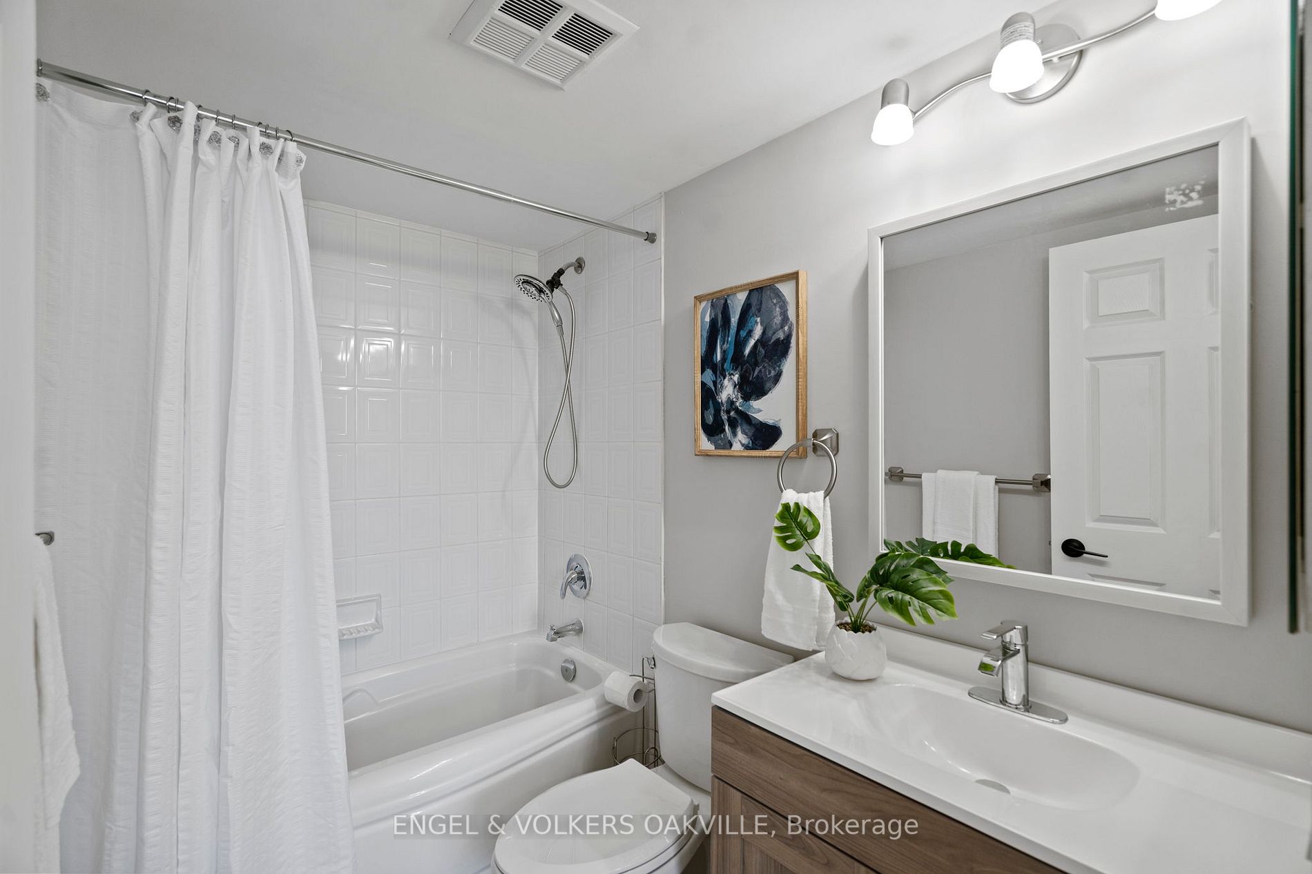 55 Strathaven Dr, #1810