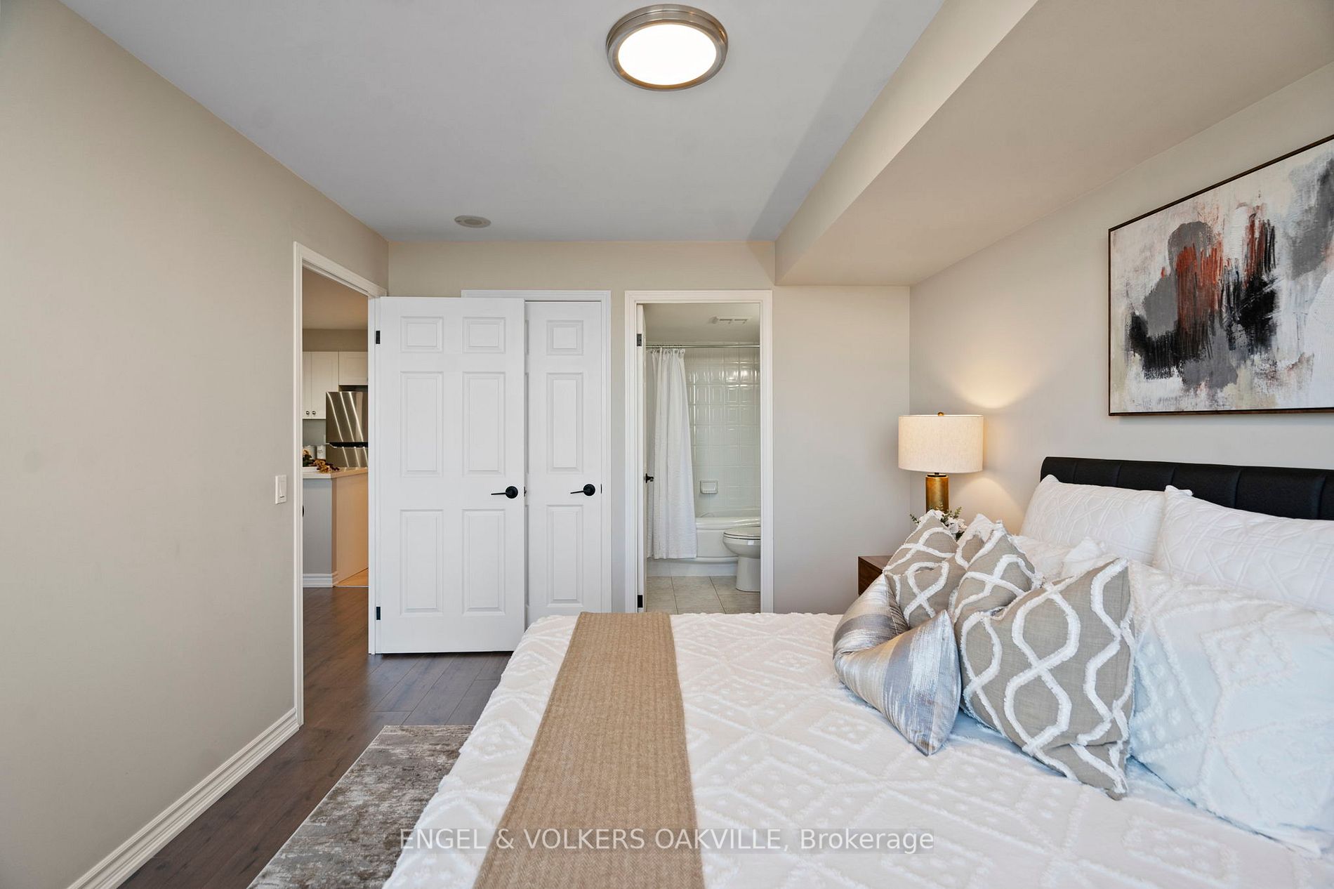 55 Strathaven Dr, #1810