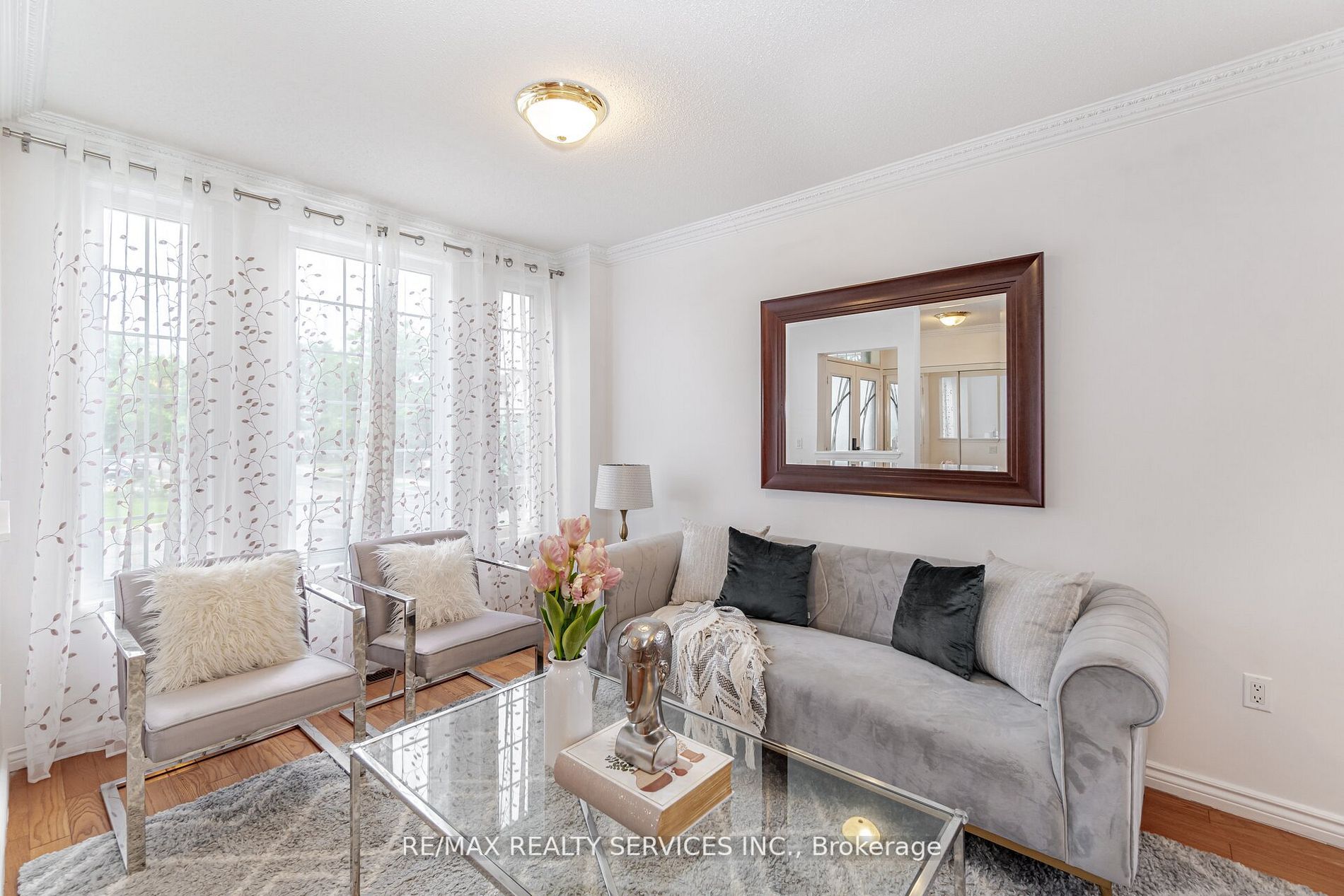6 Courtsfield Crescent