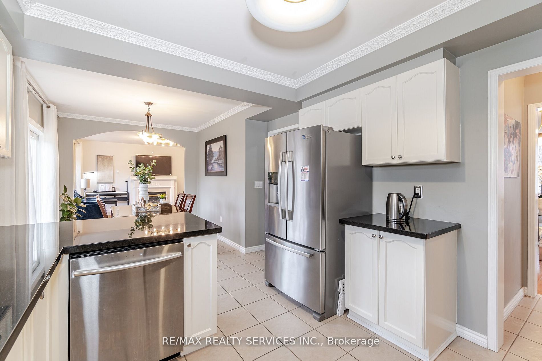6 Courtsfield Crescent