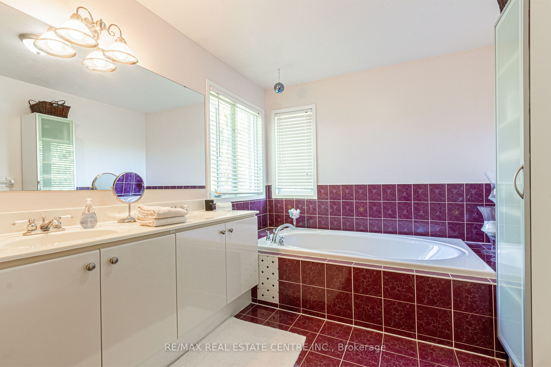 44 Curry Crescent