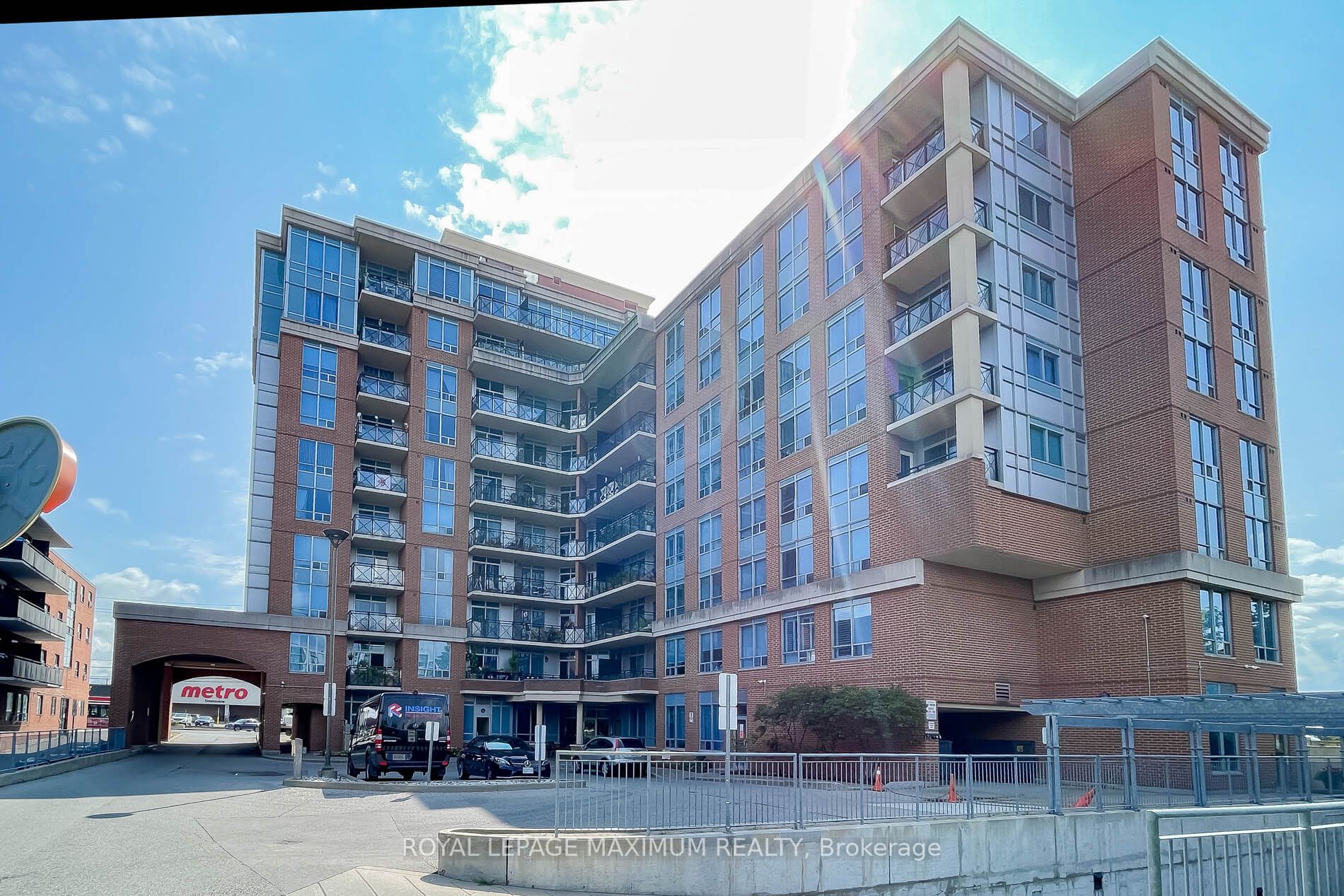 2772 Keele St, #416