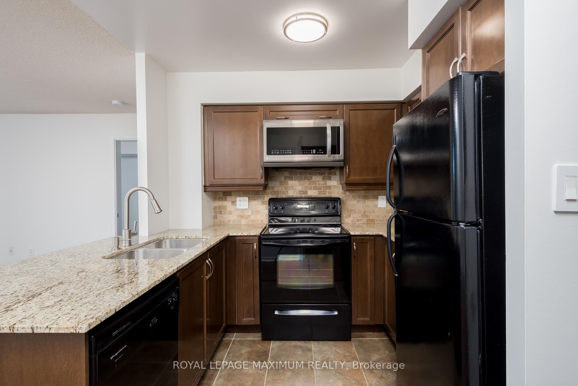 2772 Keele St, #416