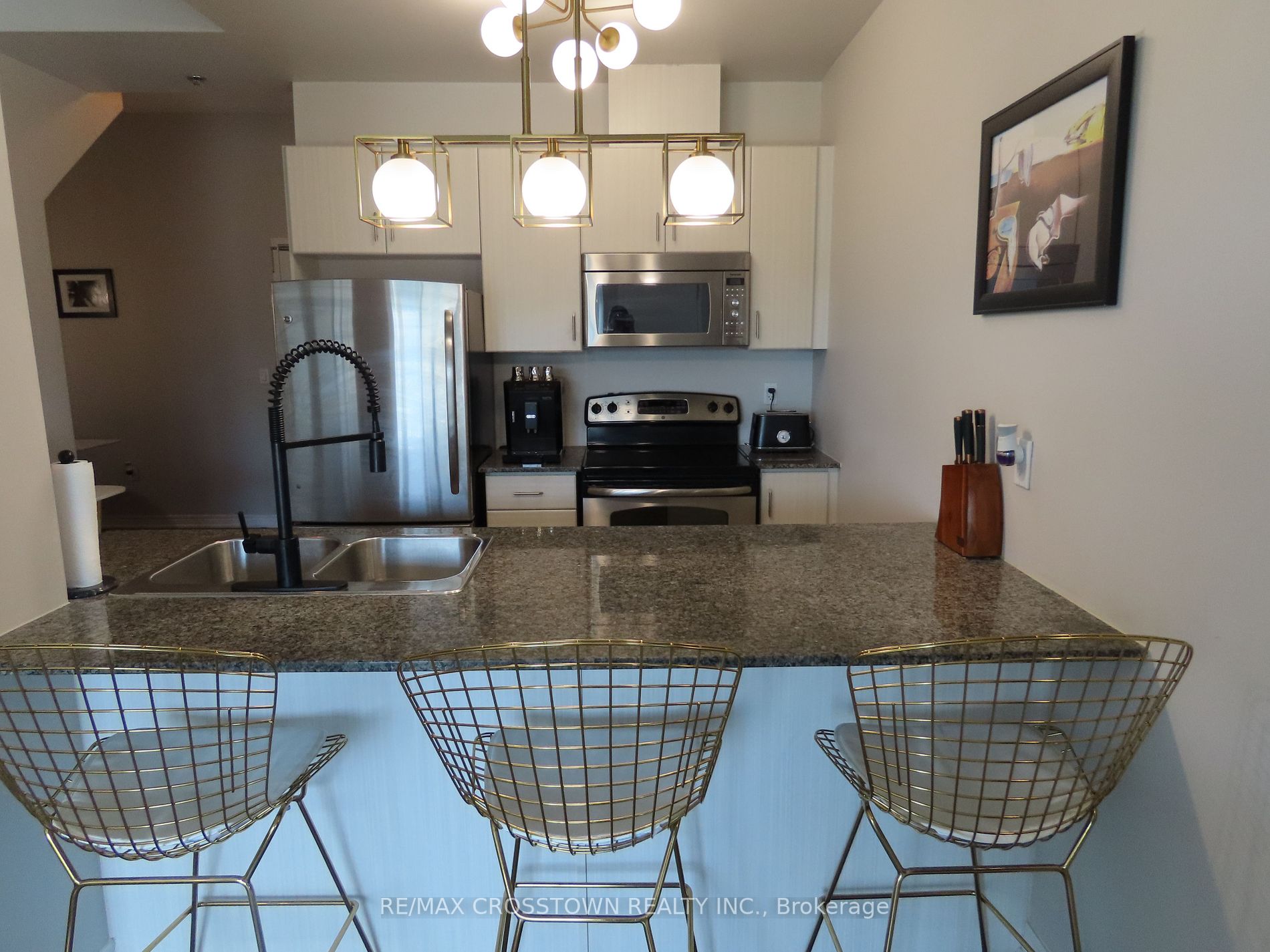 1421 Costigan Rd N, #601