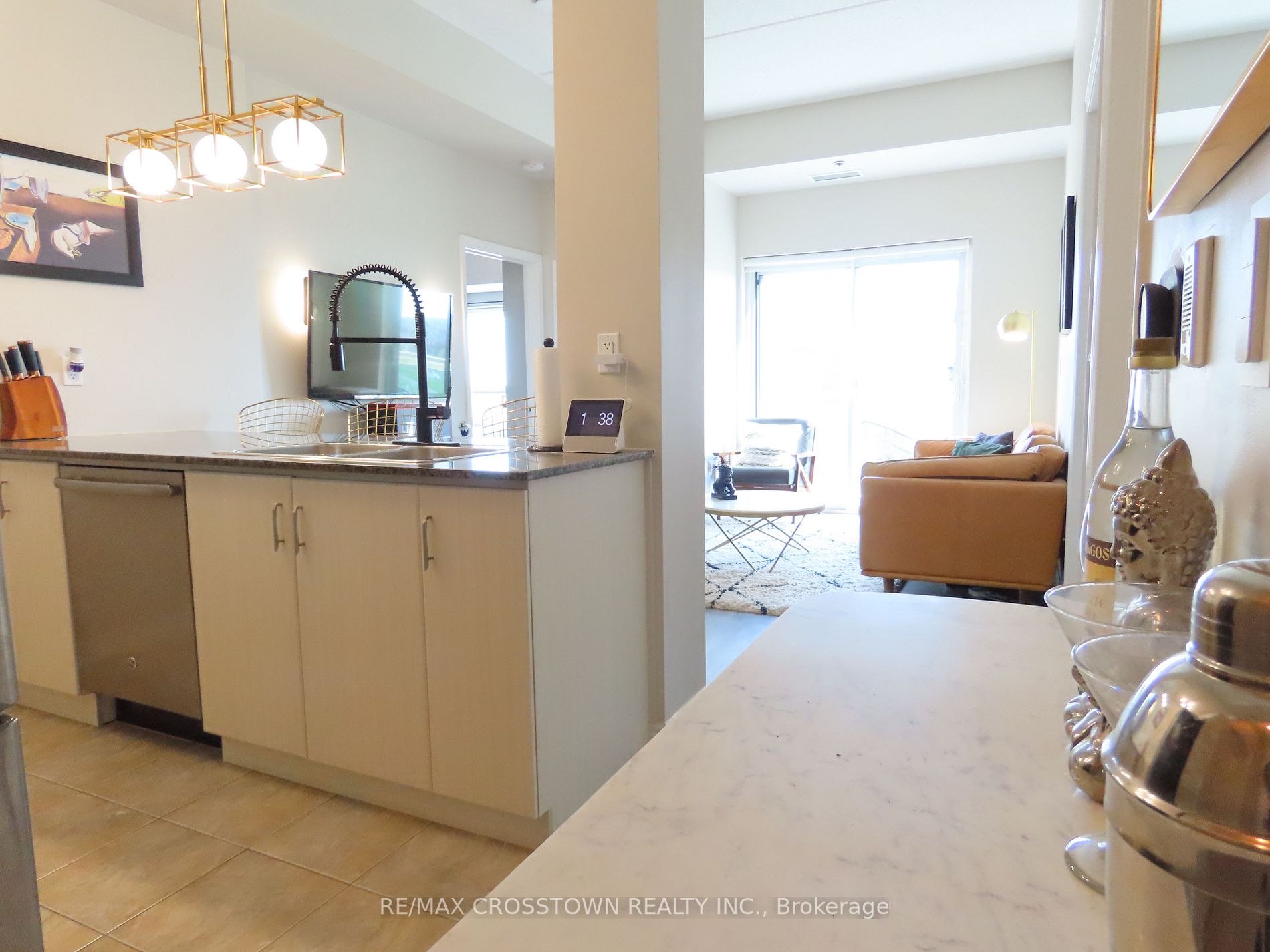 1421 Costigan Rd N, #601