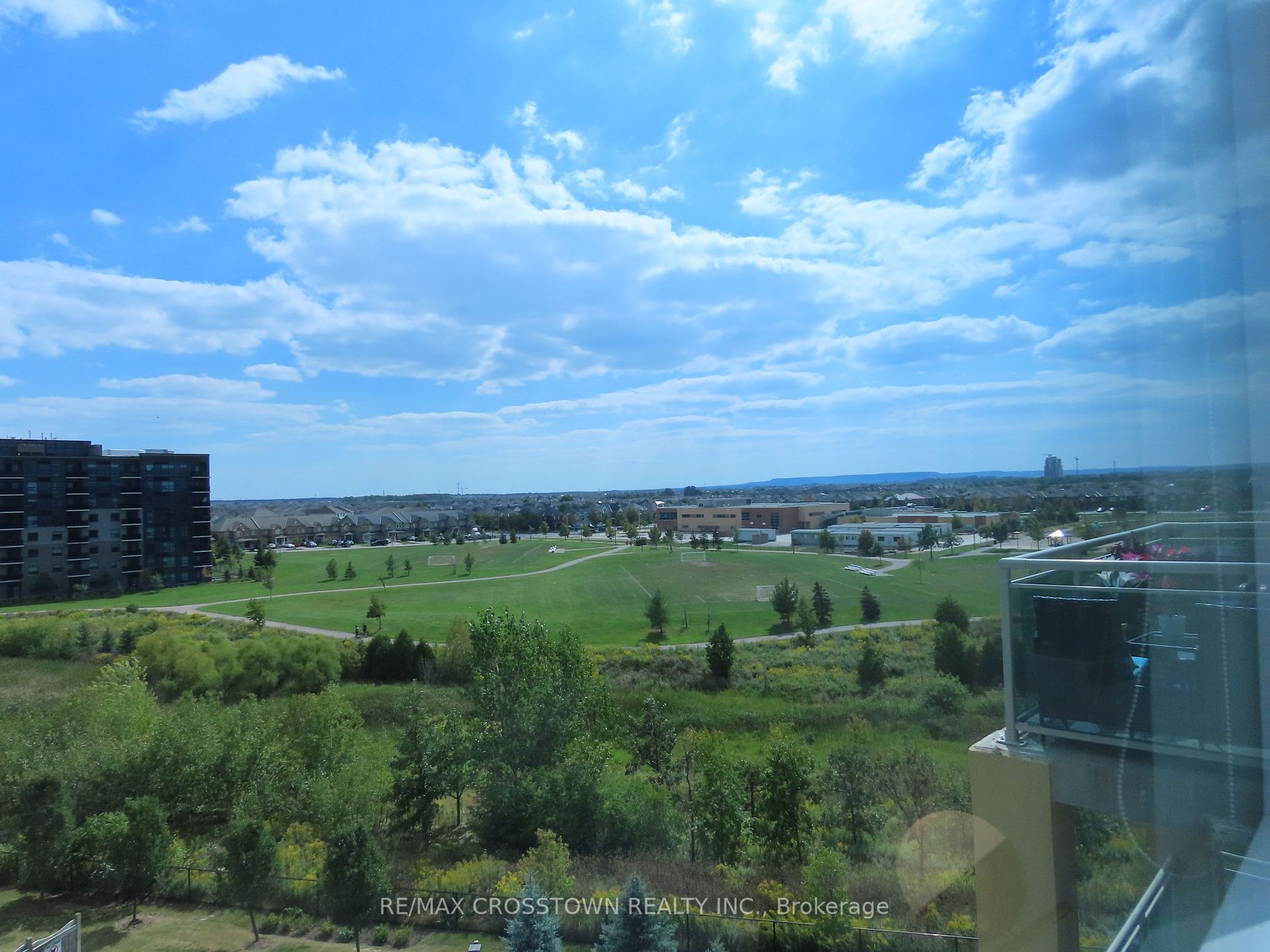 1421 Costigan Rd N, #601