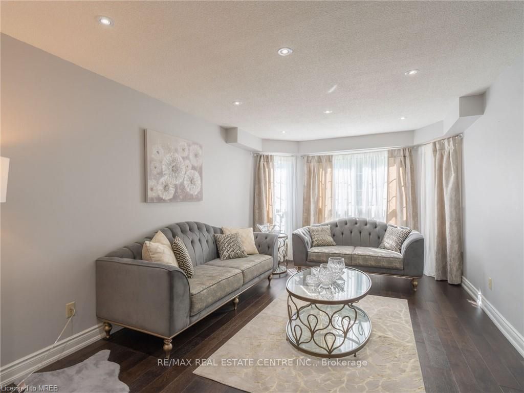 1442 Winterbourne Dr