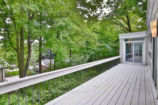 2411 Hammond Rd