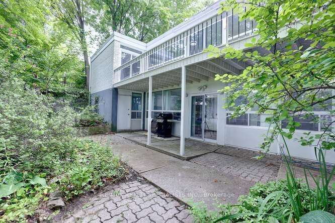 2411 Hammond Rd