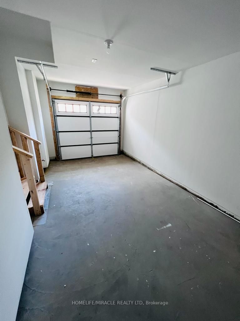 50 Foxsparrow Road