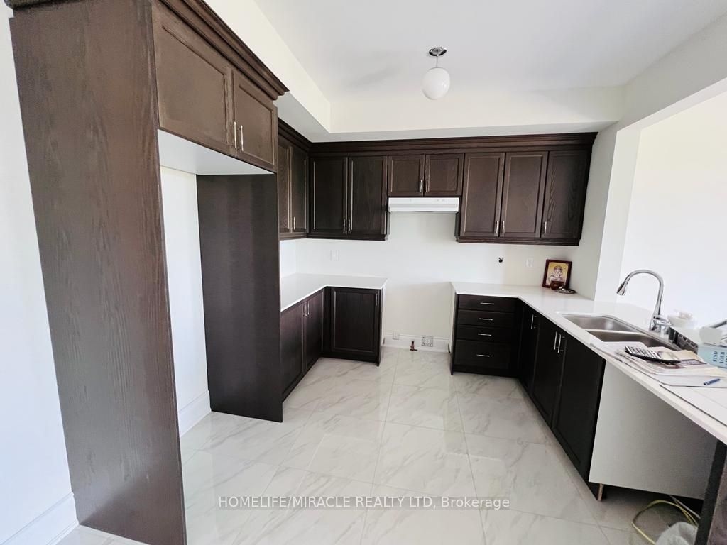50 Foxsparrow Road