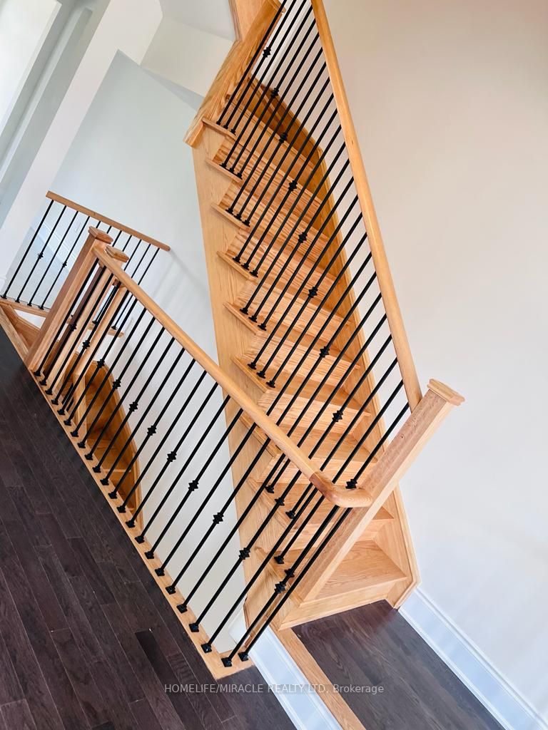 50 Foxsparrow Road