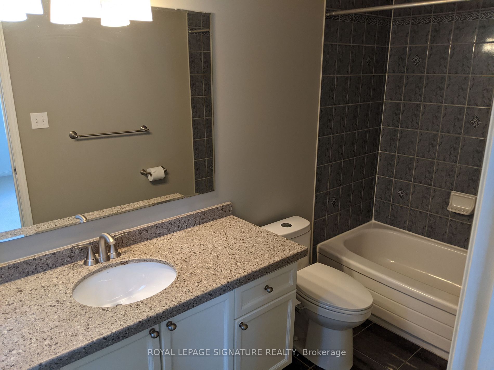 2146 Grand Oak Tr