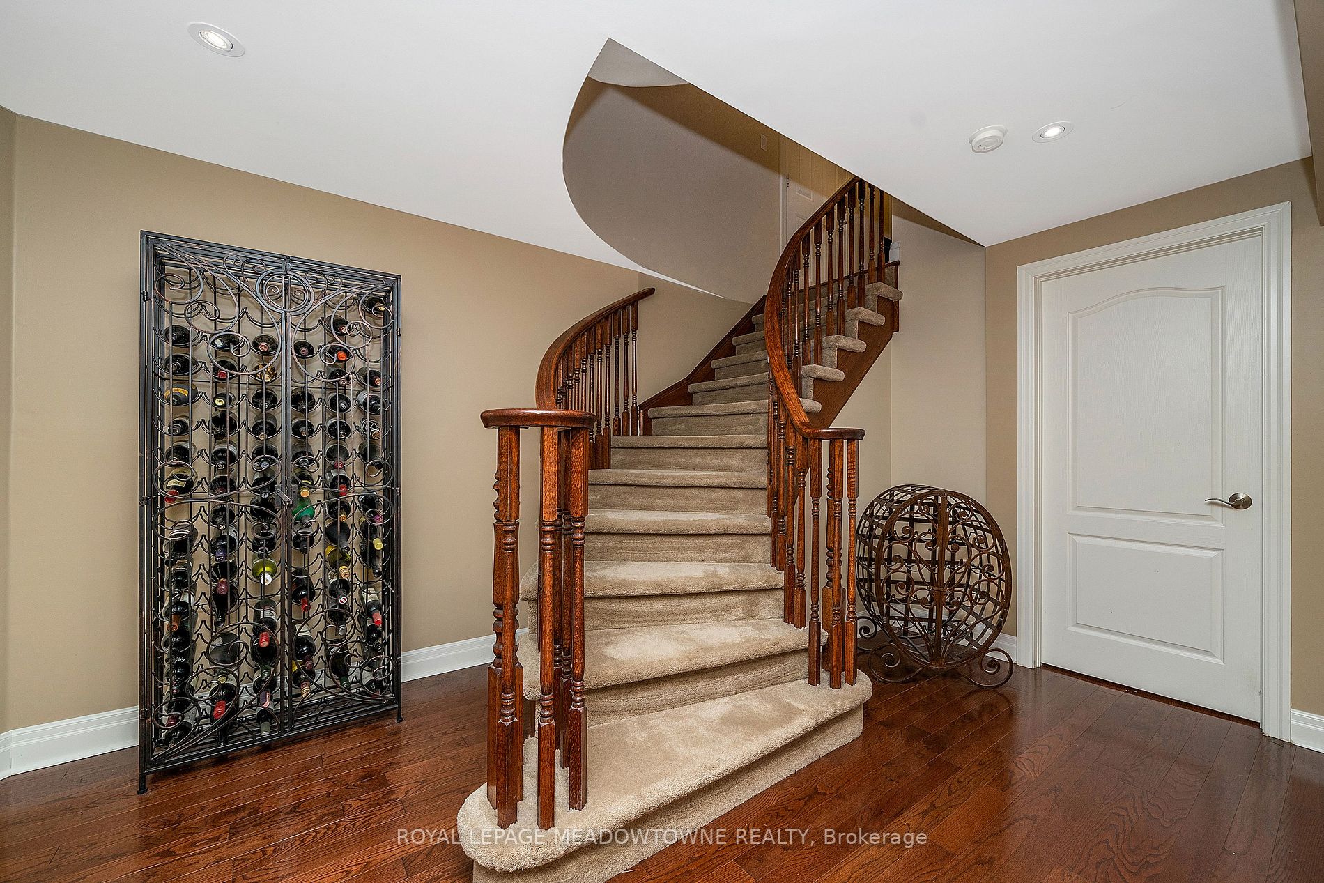 1603 Hume Way