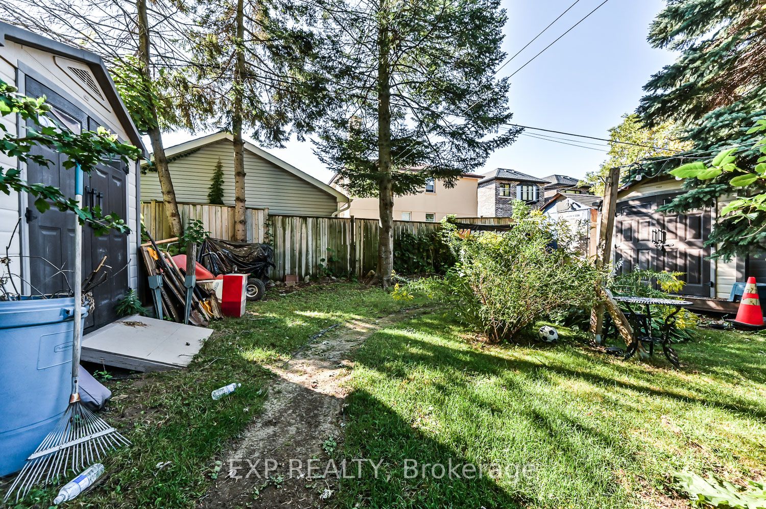 77 James St