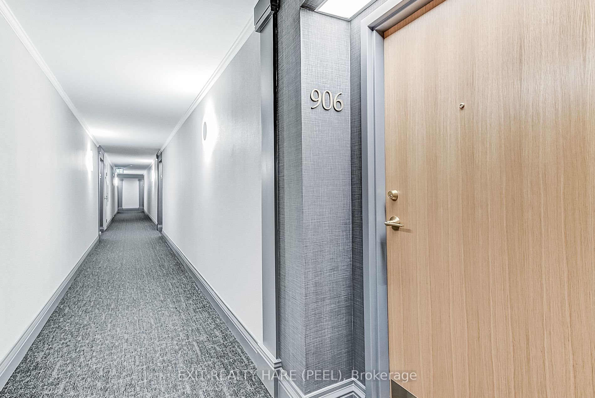 330 Mill St S, #906