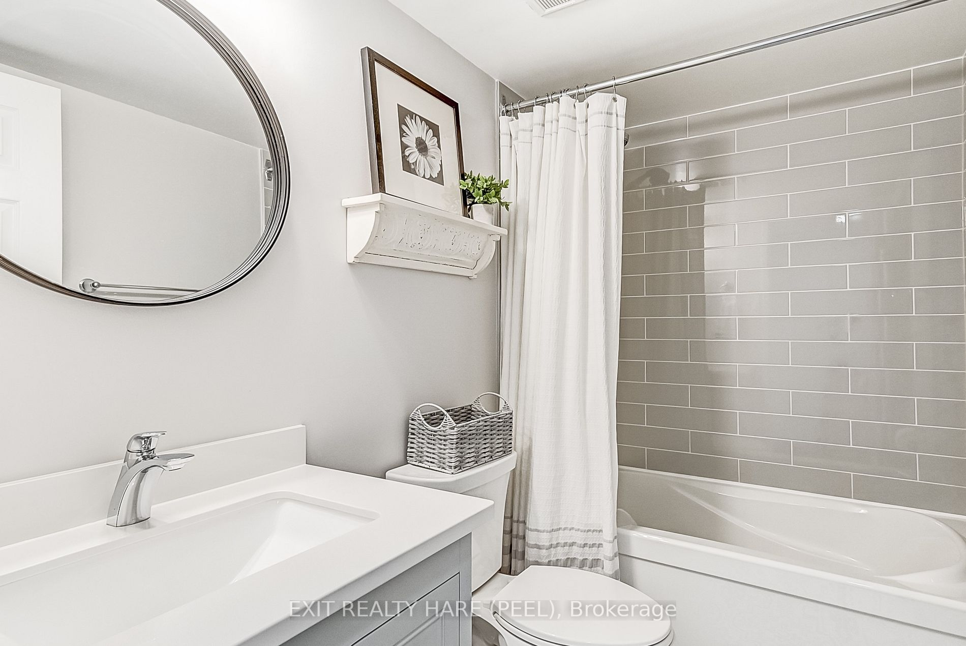 330 Mill St S, #906
