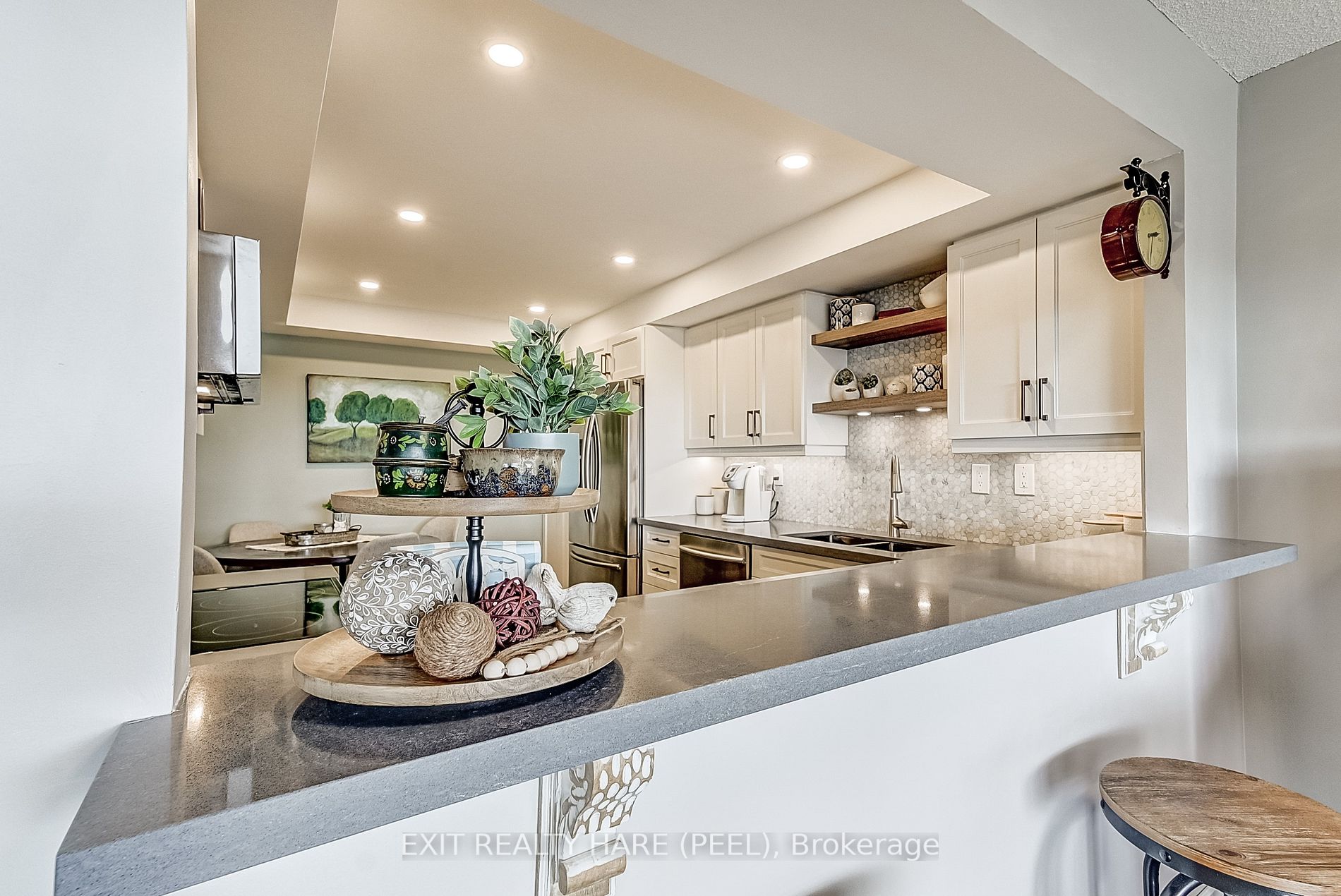 330 Mill St S, #906