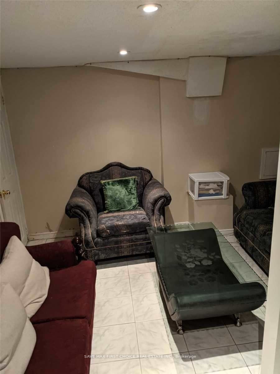 19 Wexford Rd, #Lower