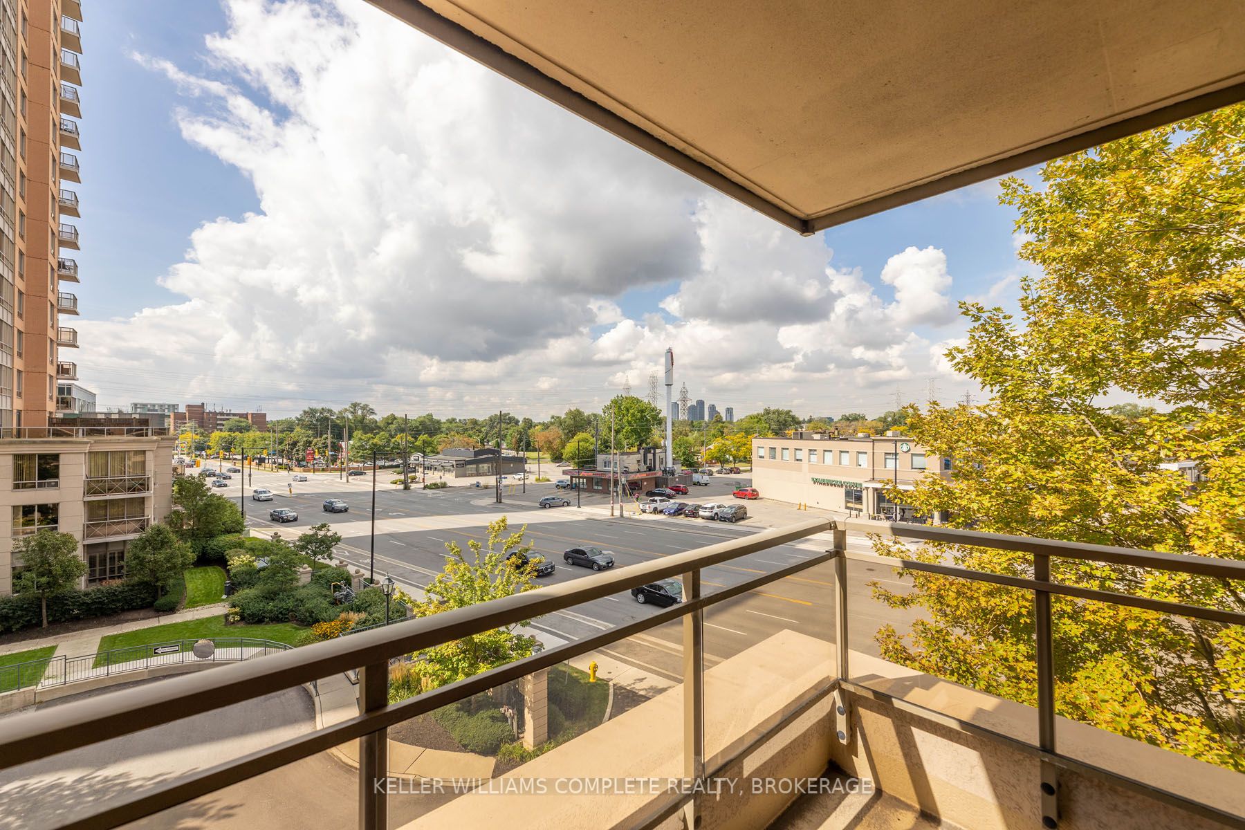 5229 Dundas St W, #403