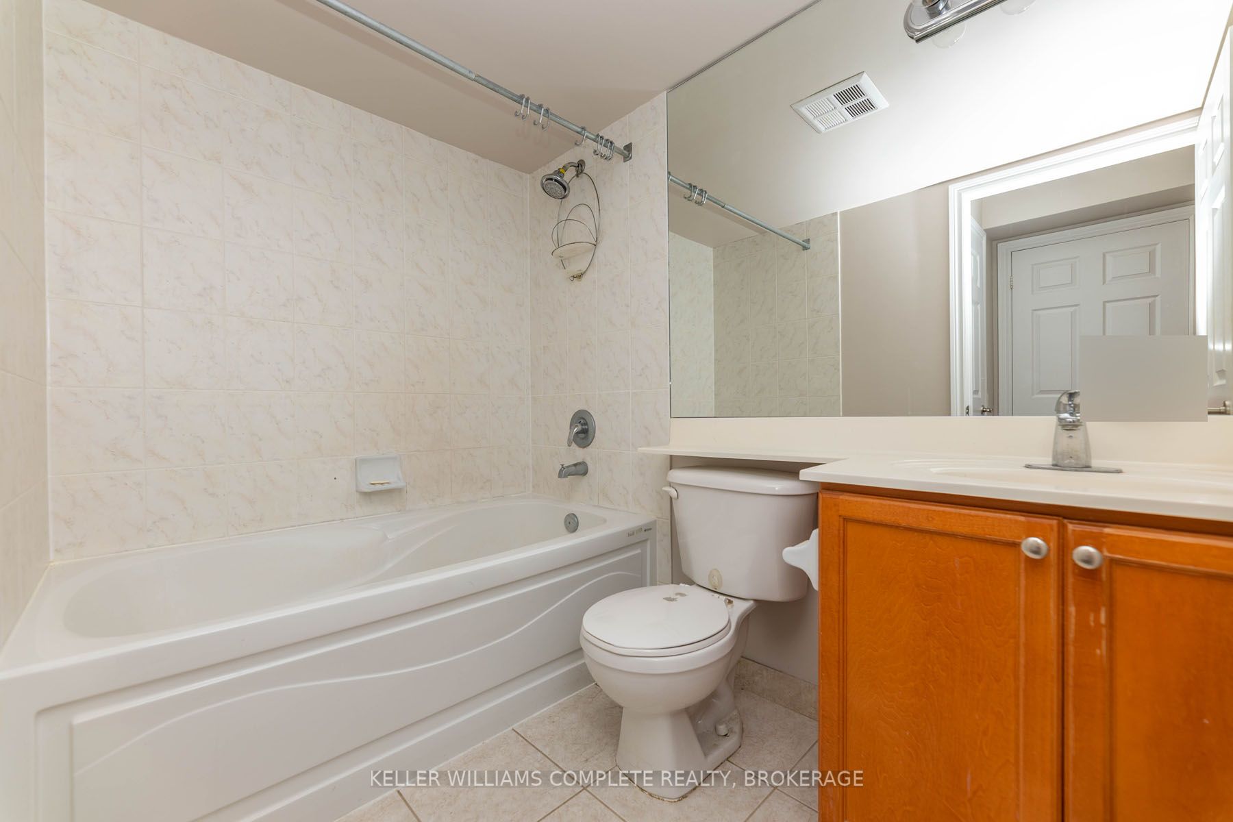 5229 Dundas St W, #403