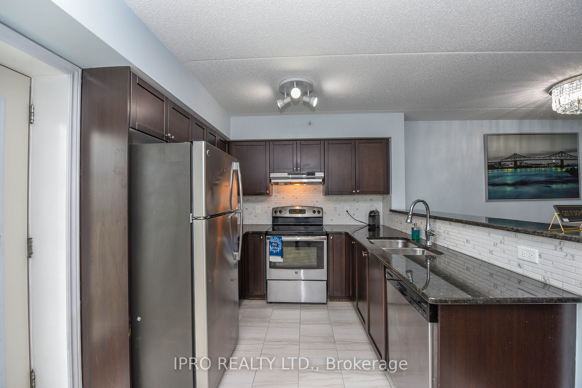 1440 Main St, #101