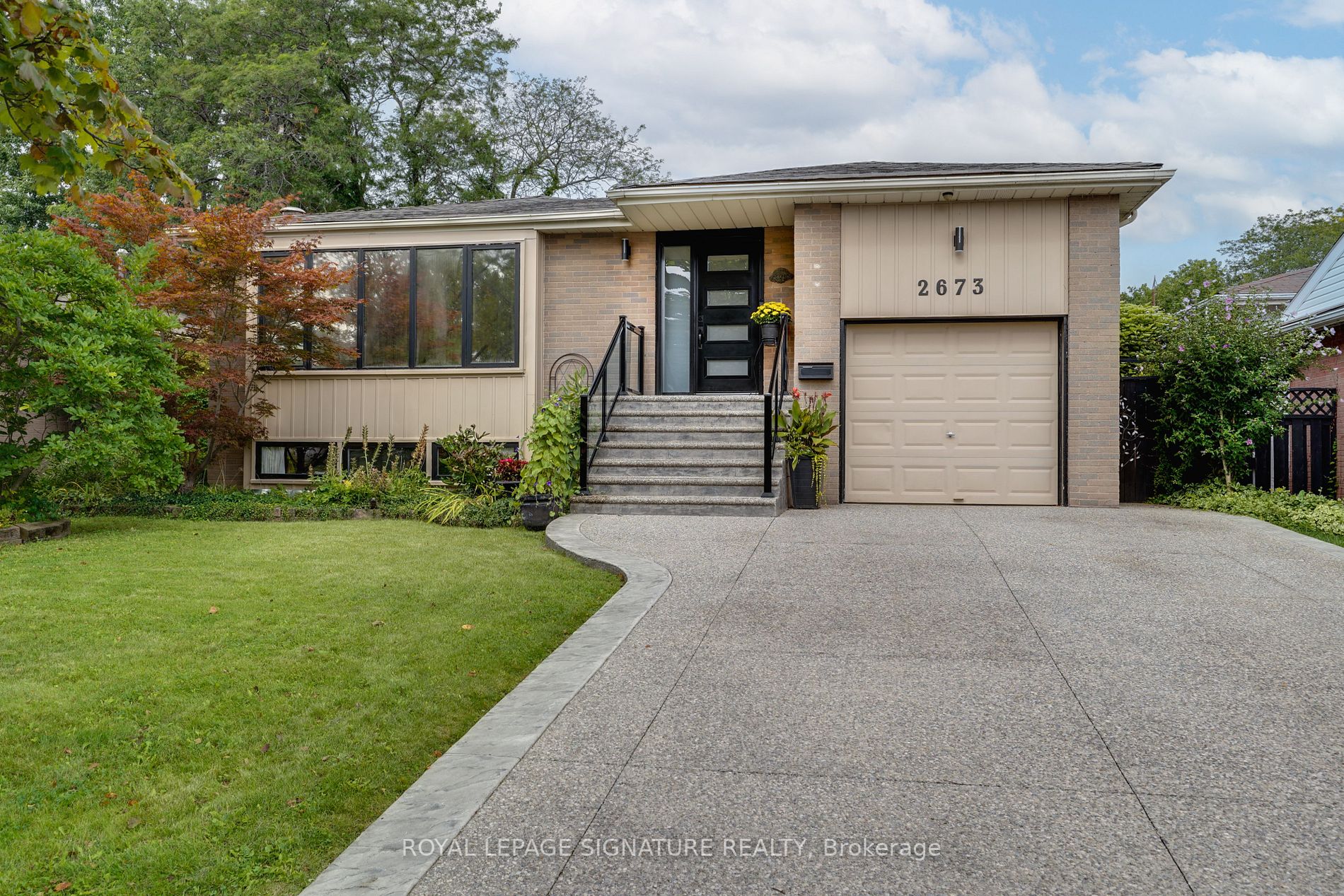 2673 Constable Rd