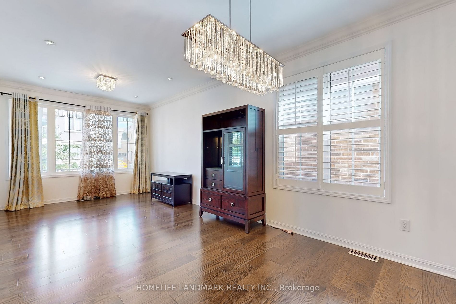 Listing W7010070 - Large Photo # 4