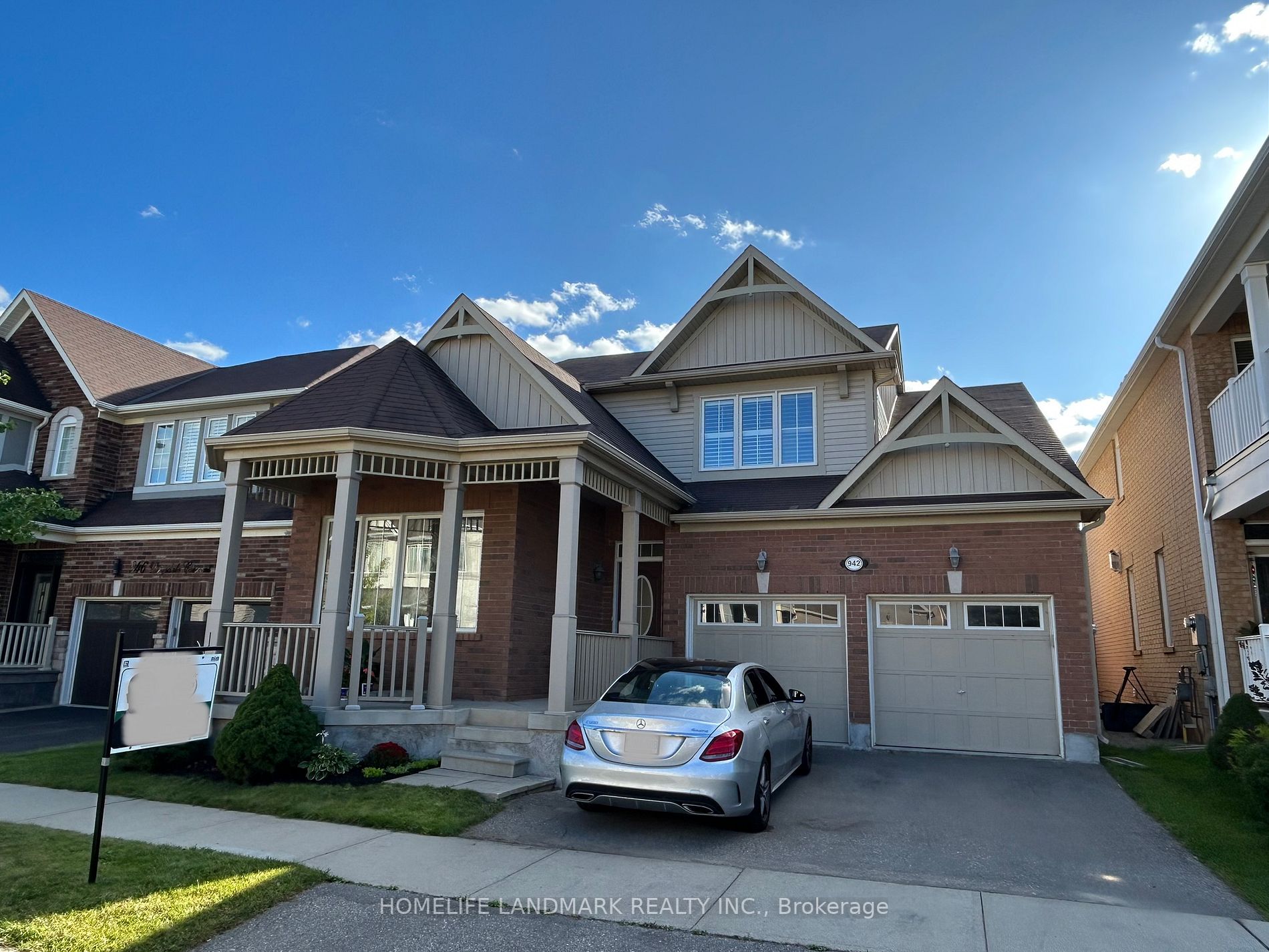 942 Drysdale Cres
