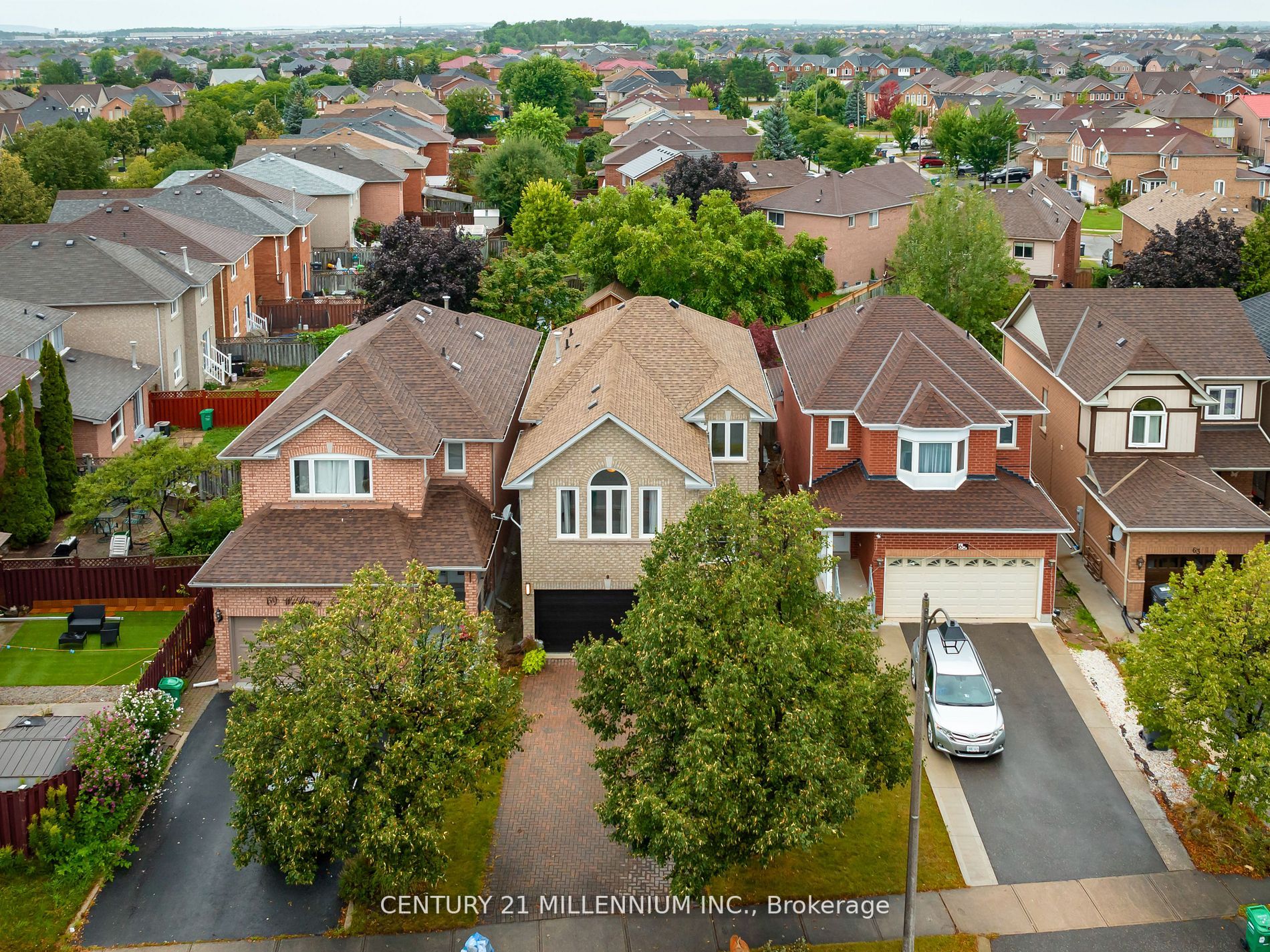 67 Wildberry Cres