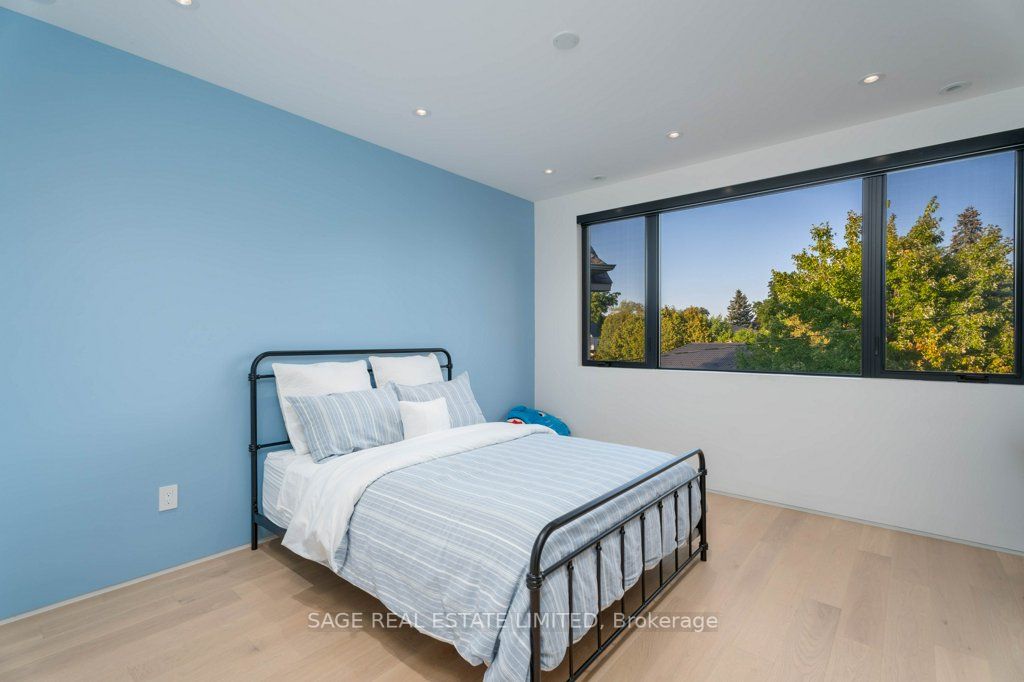 67 Jellicoe Avenue