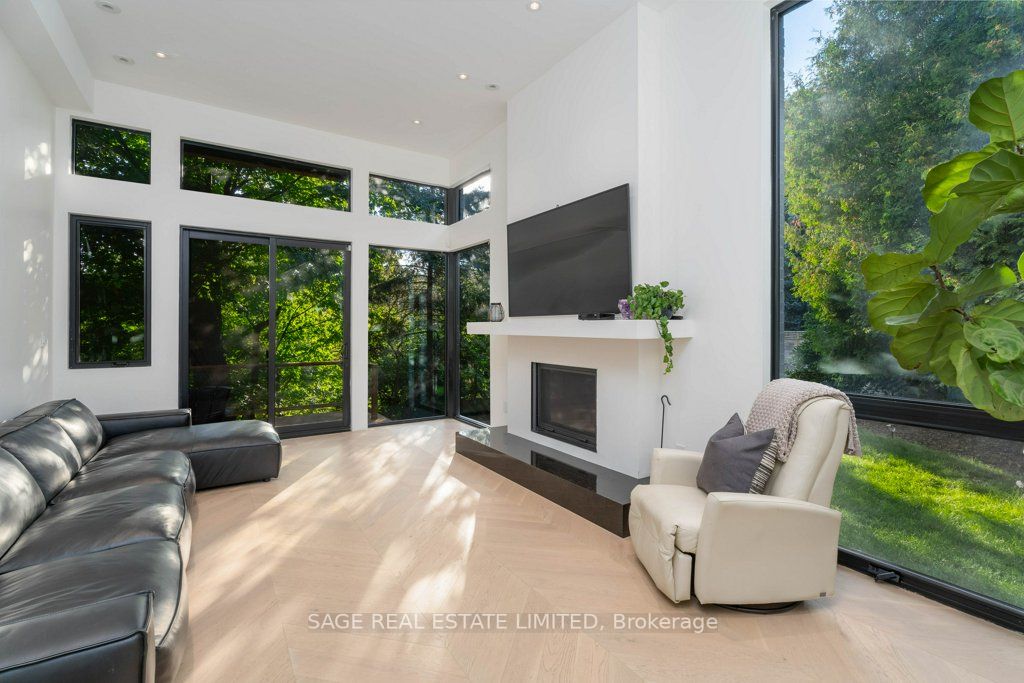 67 Jellicoe Avenue