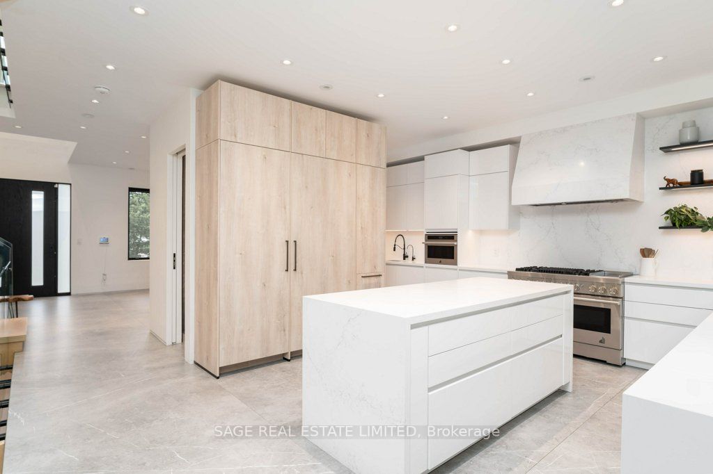 67 Jellicoe Avenue